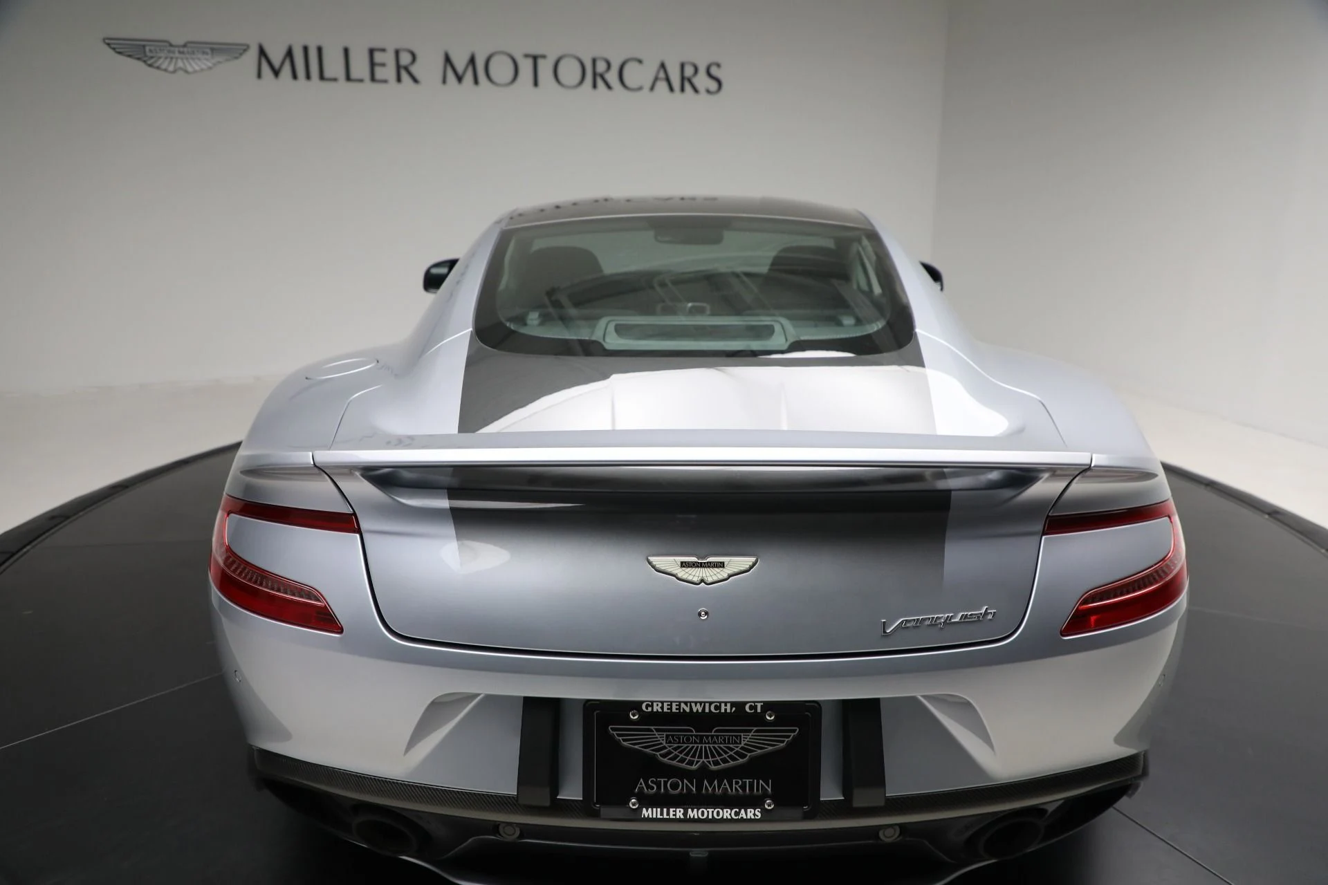 mph036_1802441951_Used_2014_Aston_Martin_Vanquish_fe048bc594
