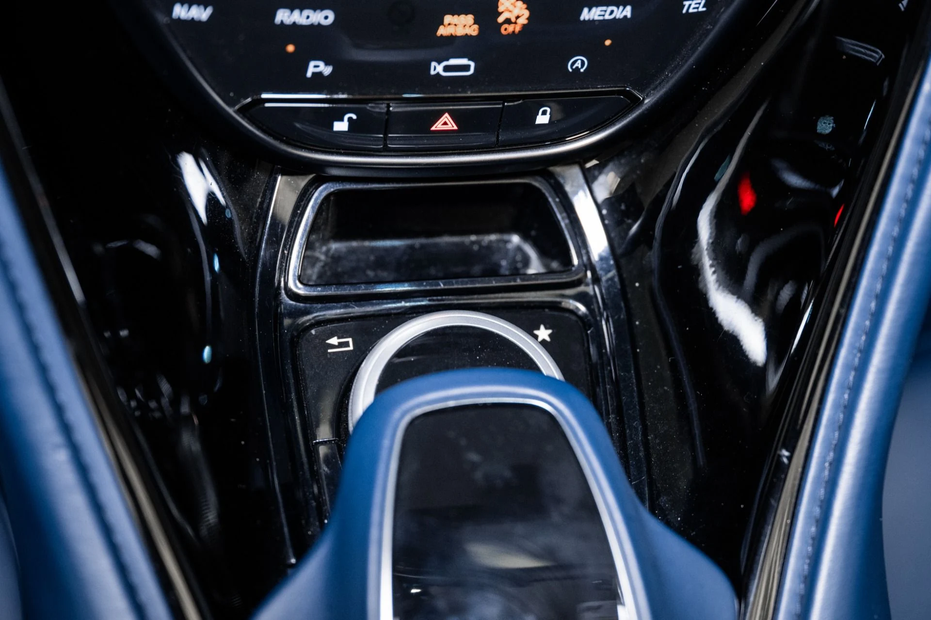 mph036_1811271940_Used_2020_Aston_Martin_DBS_Superleggera_1753546861_01877d8faa