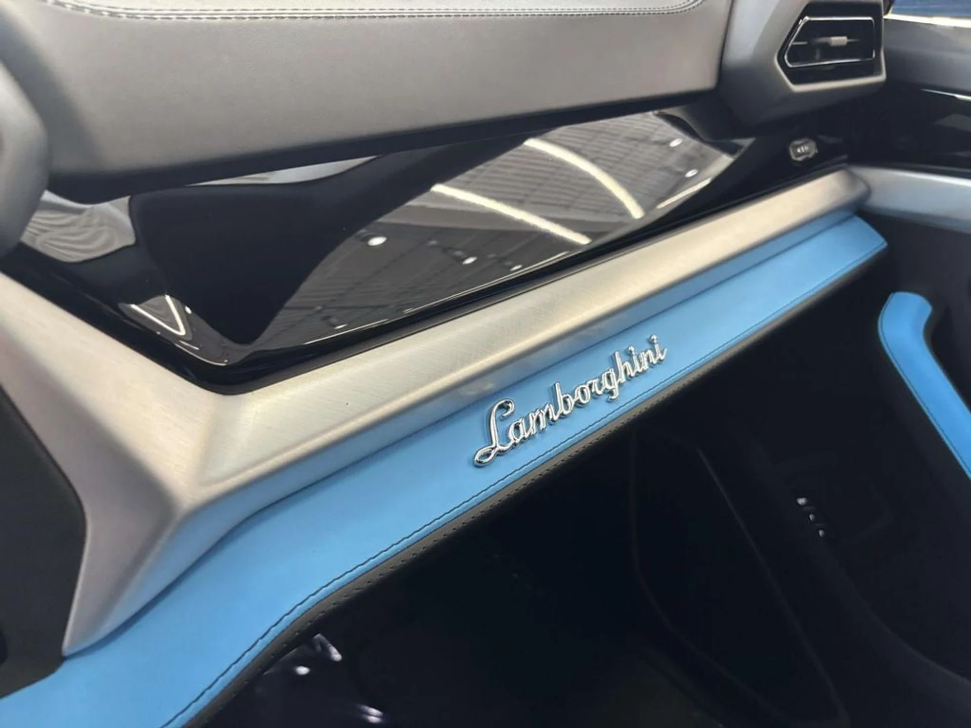 mph036_1845096498_cd98e56f2ee5f0a5eb31c627219f2215x_727d53f7e1