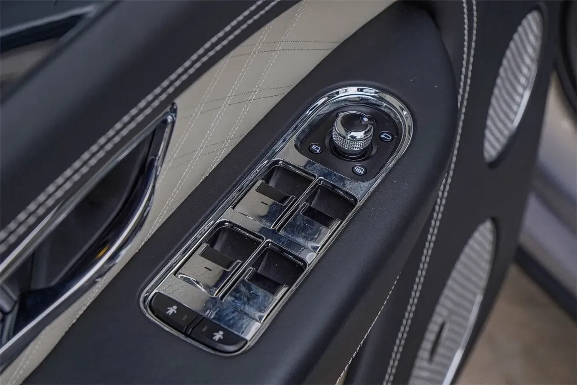 mph036_1889491595_014f141585a14f248073f3c800d42a0f_a10aab0274