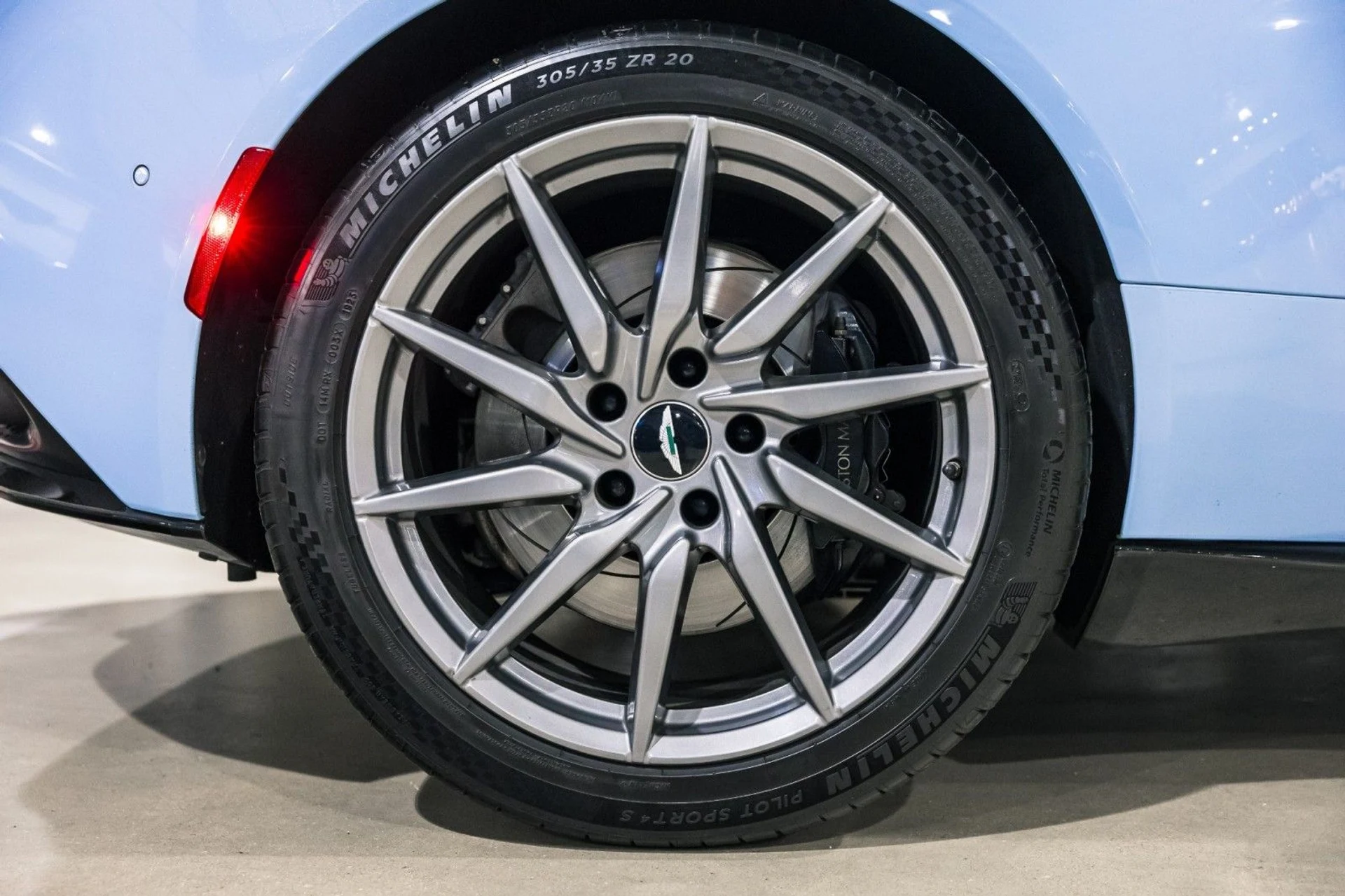 mph036_1903876470_e_A_09843f3673