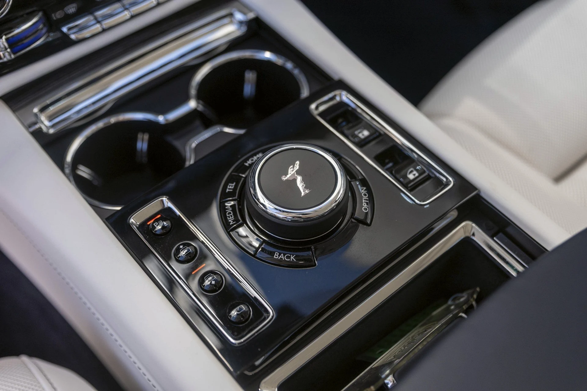 mph036_190399219_Hi_Tech_Luxury_Imports_LLC_SCA_13_GZ_03_SU_230190_image_36_33a1c6dd4d