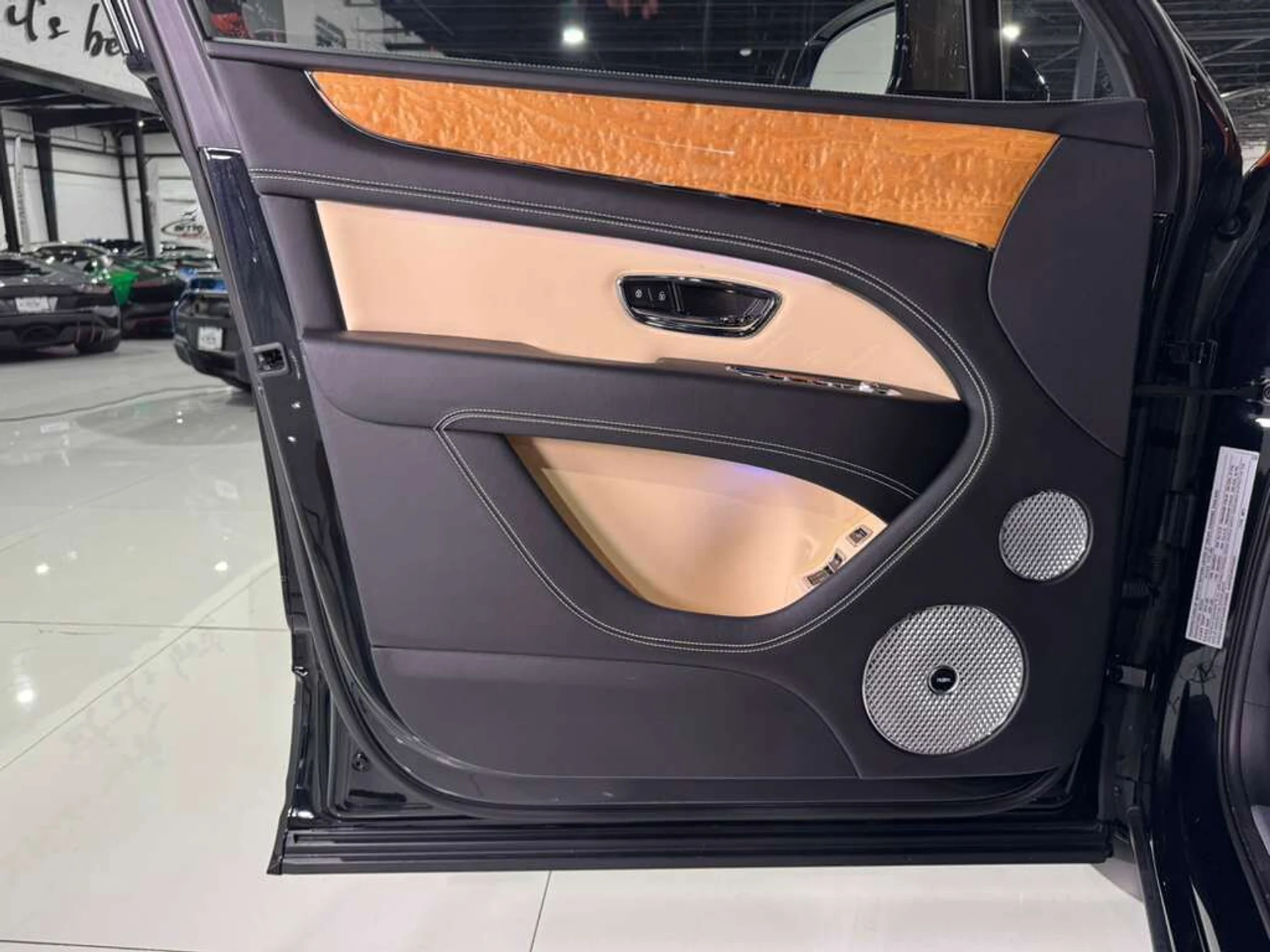 mph036_1924264718_8652c75b125fc31eb3f29b46b8bc2ab2_c719616075