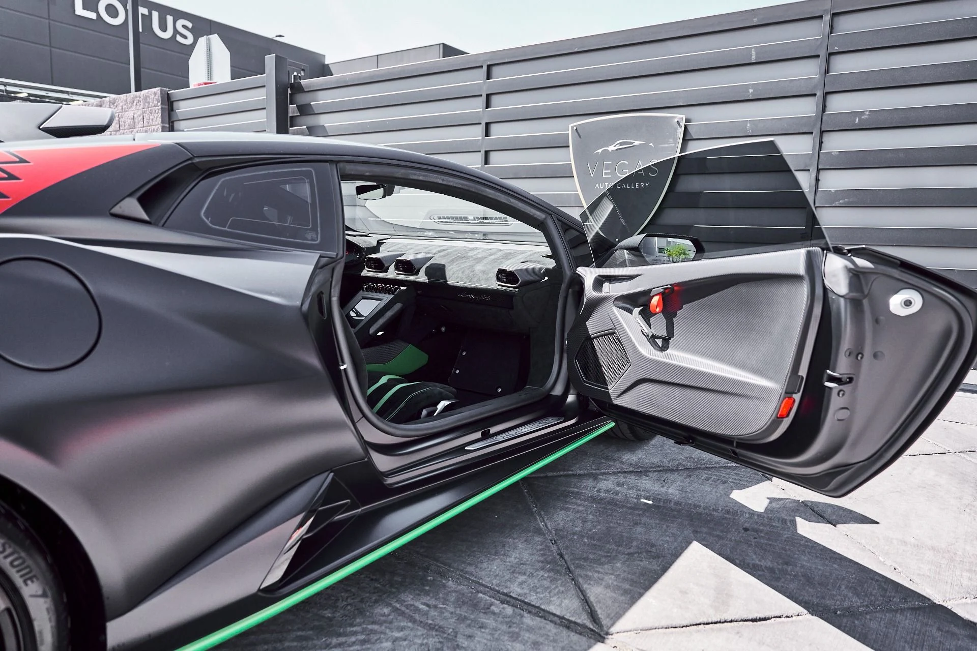 mph036_1931949252_Used_2022_Lamborghini_Huracan_STO_Base_1774488435_4350aaa797