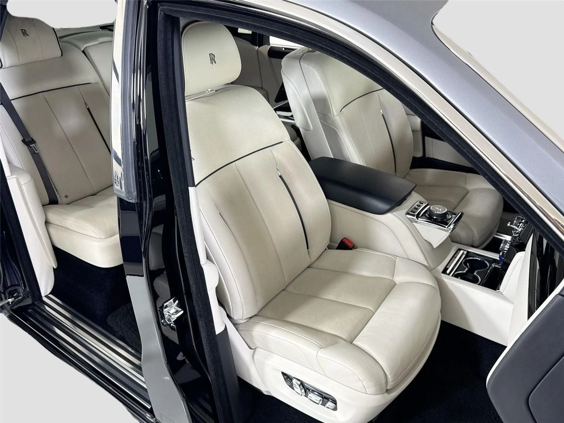 mph036_1933445112_1156f15378ca2b27065c1ef5b43d7da9_61b0e7486c