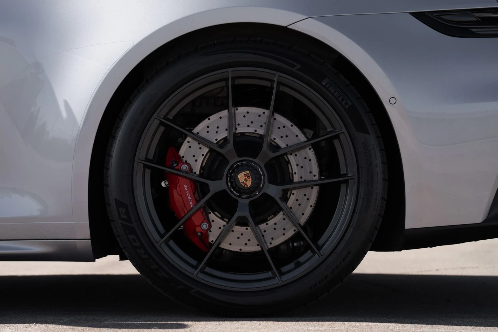 mph036_1942265117_Used_2026_Porsche_911_Targa_4_GTS_Targa_4_GTS_1767211945_ce5b86f4a6