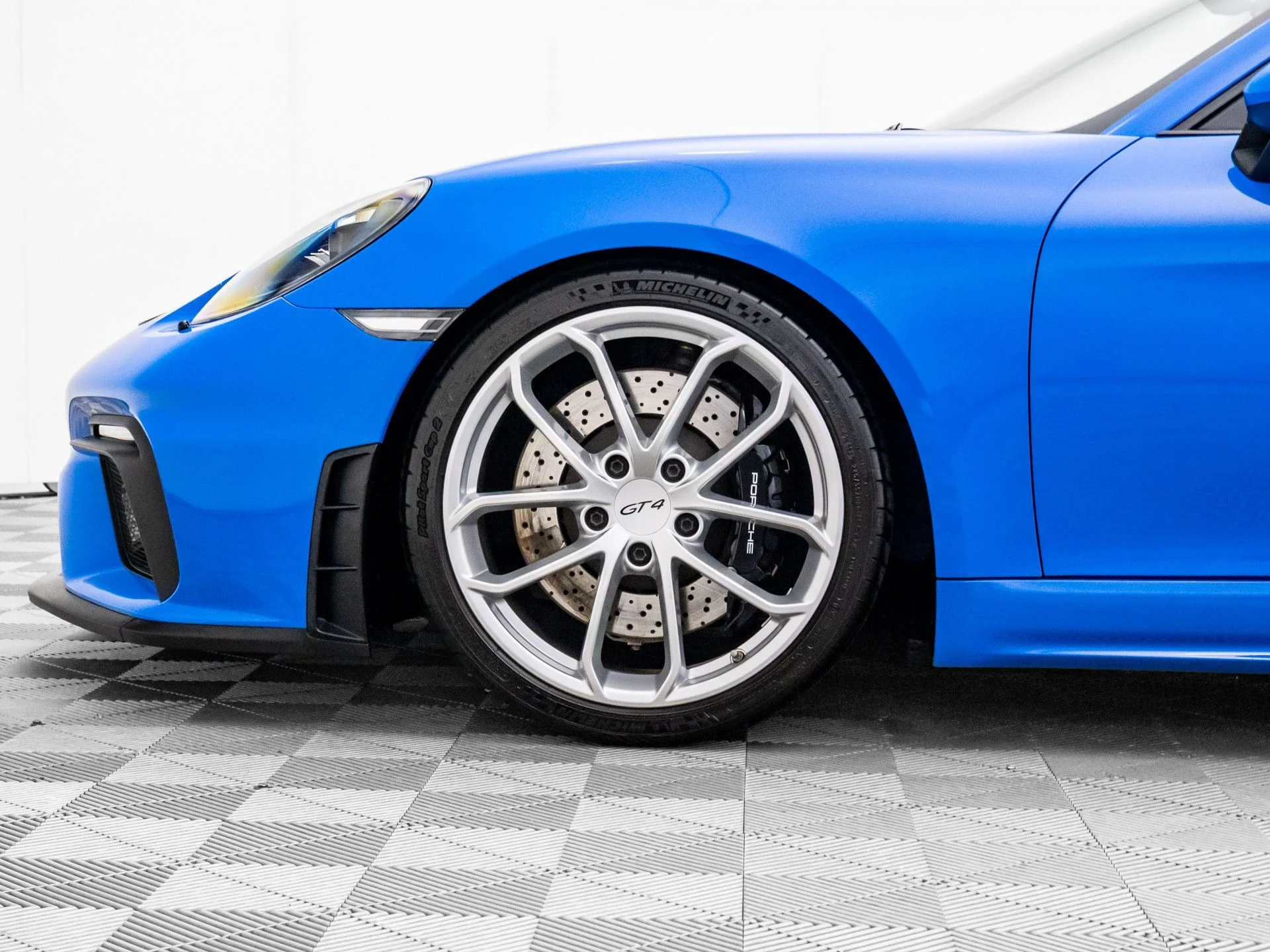 mph036_1943915956_42c3c64aa1923ab4067286ada64befb6x_5362303f49