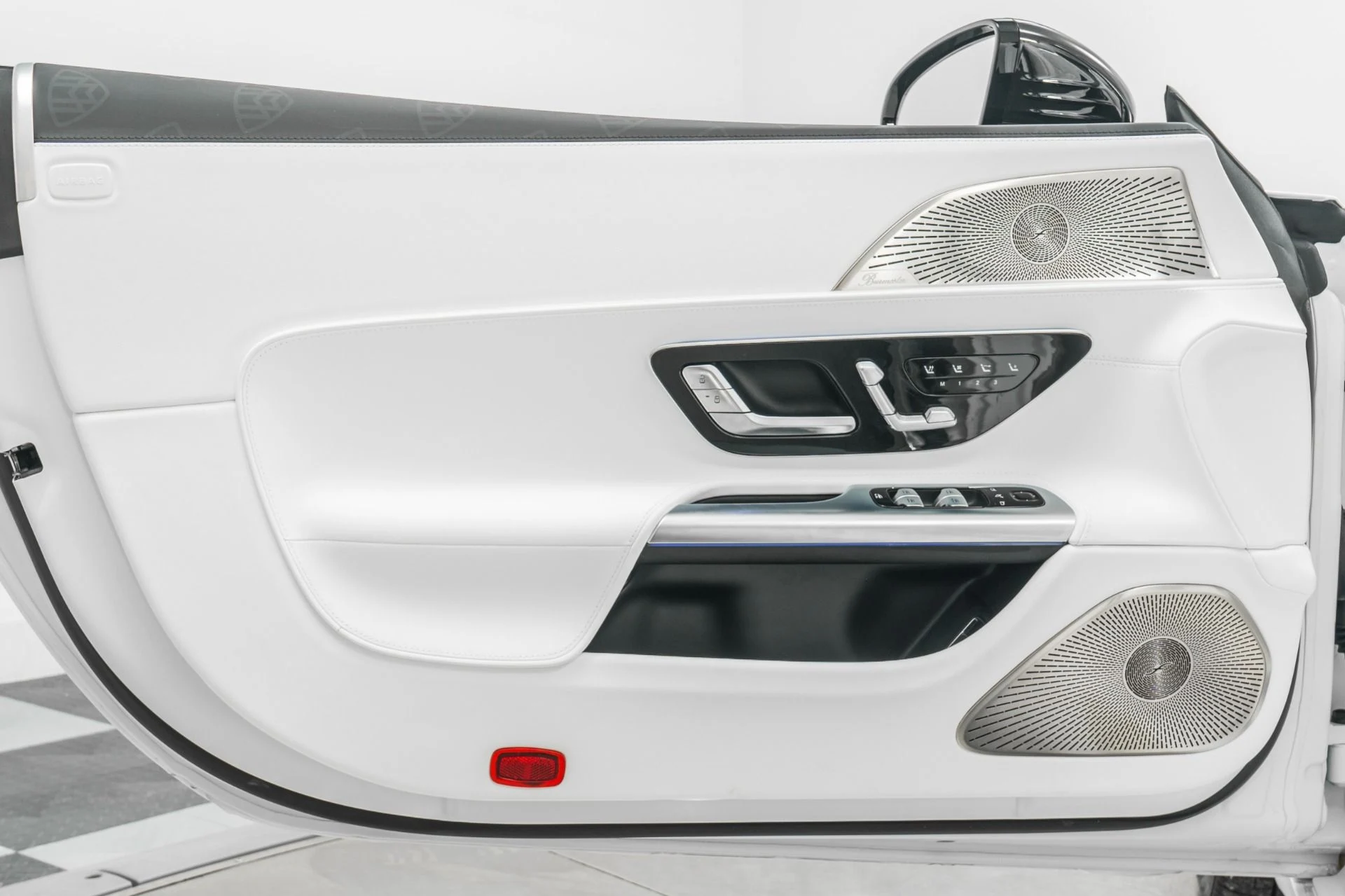 mph036_1944857802_Used_2026_Mercedes_Benz_Maybach_SL_680_Factory_Matte_Paint_Extremely_Low_Miles_1771434800_44fc22a3c6