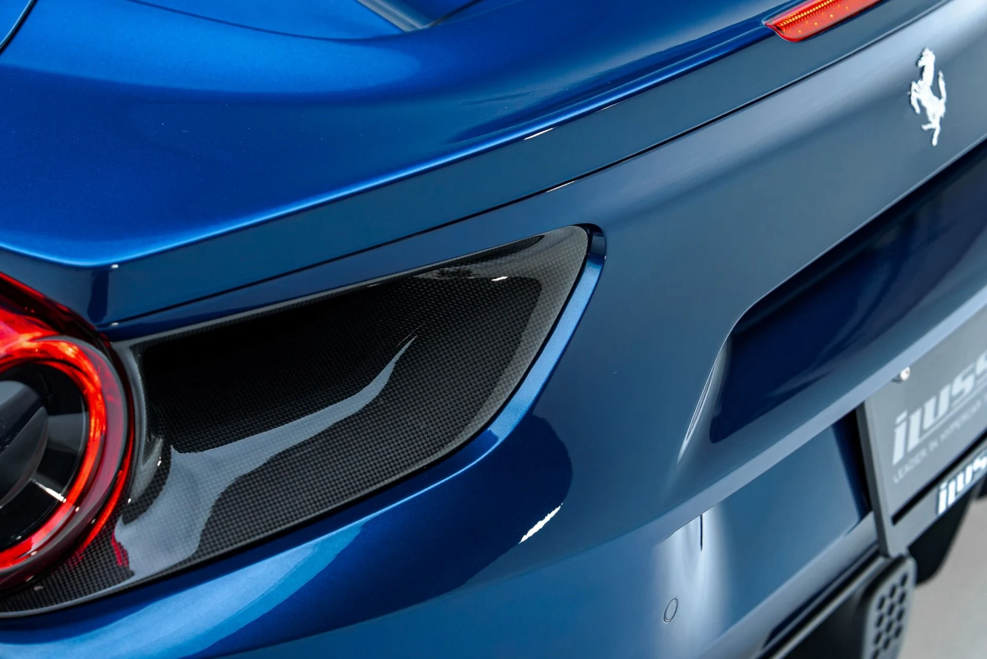 mph036_1946570937_Used_2019_Ferrari_488_Spider_1791569560_1078e88bbc