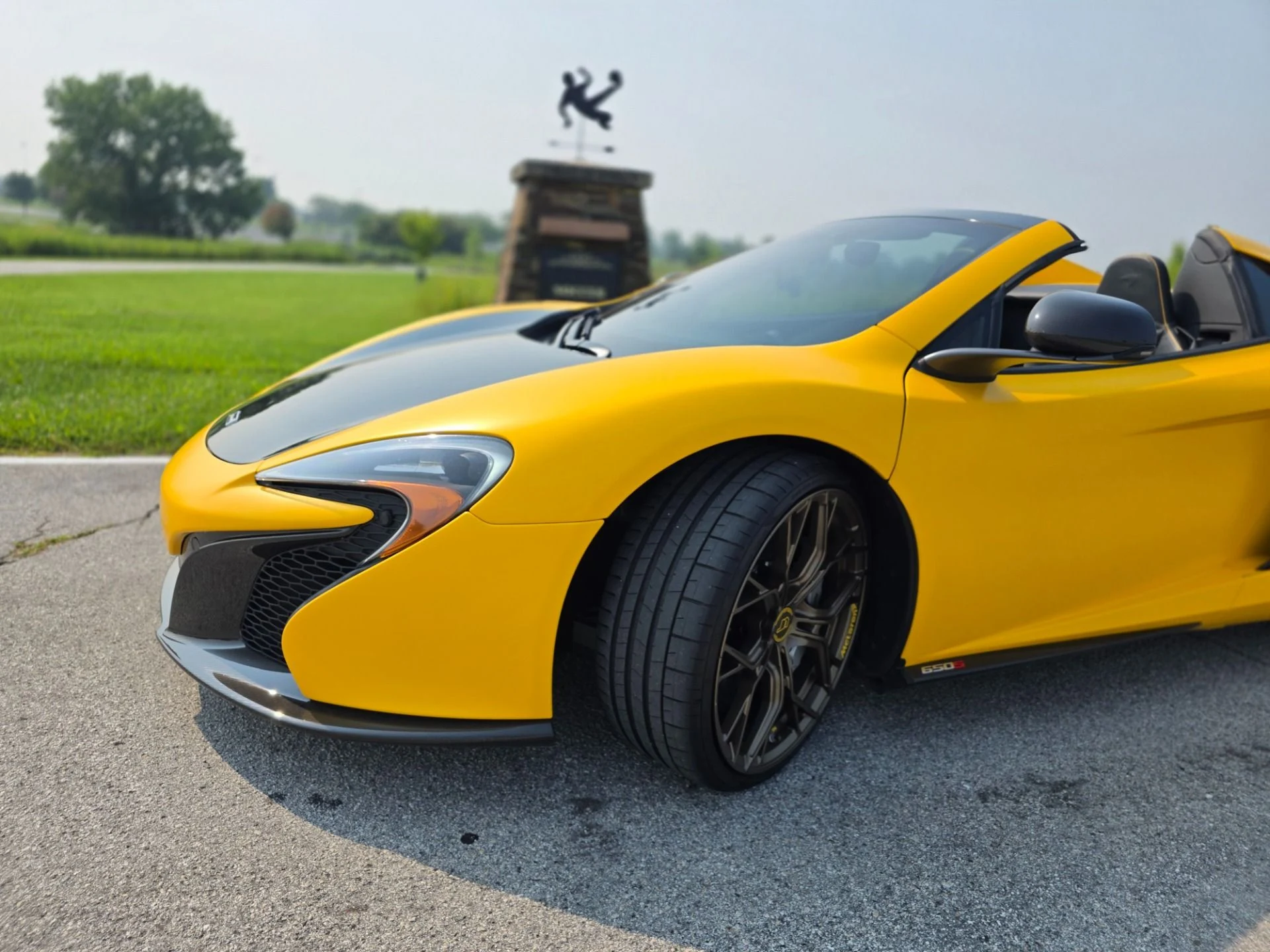 mph036_1948603702_Used_2015_Mc_Laren_650_S_Spider_1754412764_4cdfc7a097