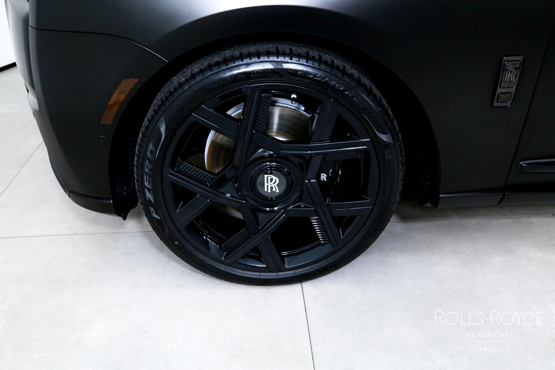 mph036_1952330726_Used_2025_Rolls_Royce_Black_Badge_Cullinan_1769527230_ae429b8ea8