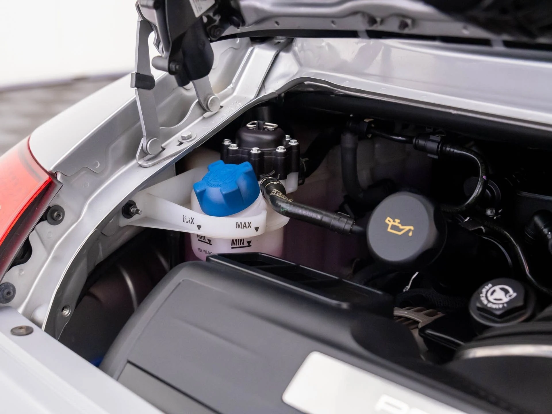 mph036_1954658568_b1ac45f01d54cb1e024ad83469996bf1x_8ec7b9c749