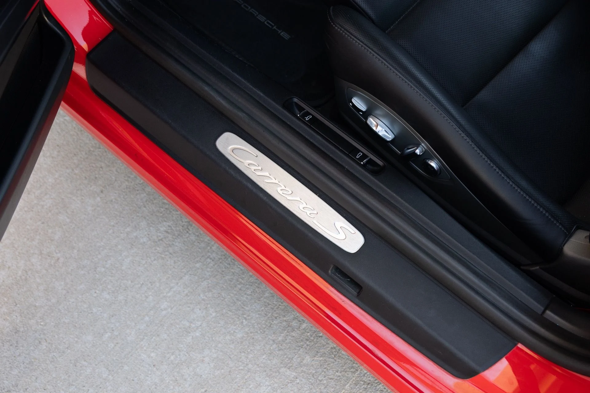 mph036_1965748490_Used_2018_Porsche_911_Carrera_S_1791833797_52e8faf431