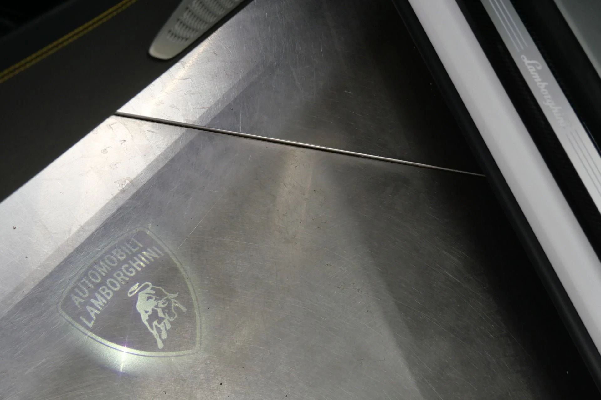 mph036_1966804943_Used_2021_Lamborghini_Urus_Carbon_Fiber_Packs_Inside_and_Out_23_Inch_Wheels_1775930480_5cf8a3c691