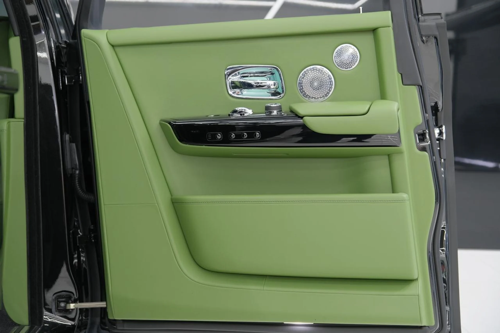 mph036_1968604334_8289bc110981c847858a479a02cd386d_63b86d361f