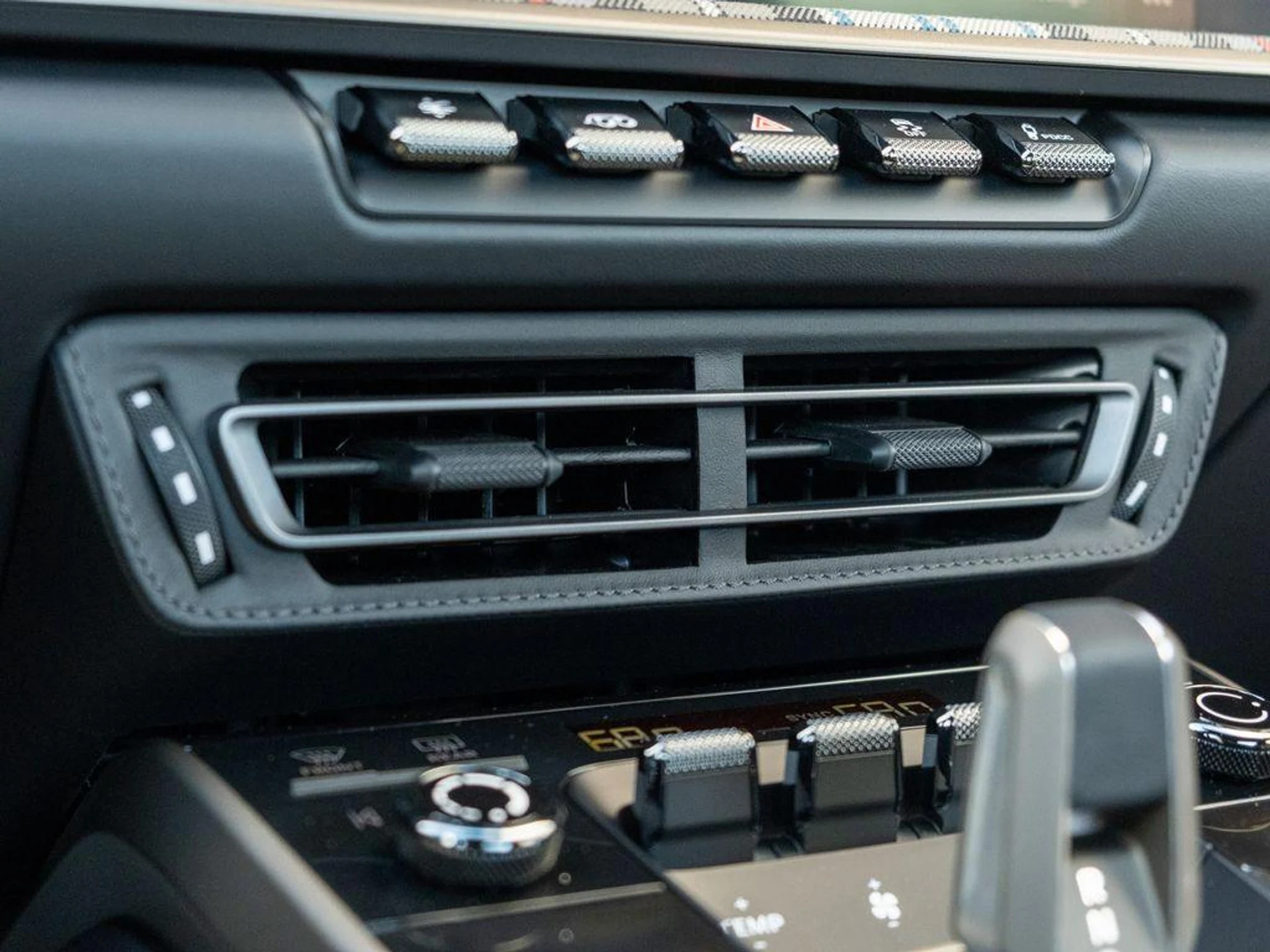 mph036_1973801235_Kx9_N_Ur068_Tnn9rp23_Ik6_11_A_Fp_Q_b3f4faf589