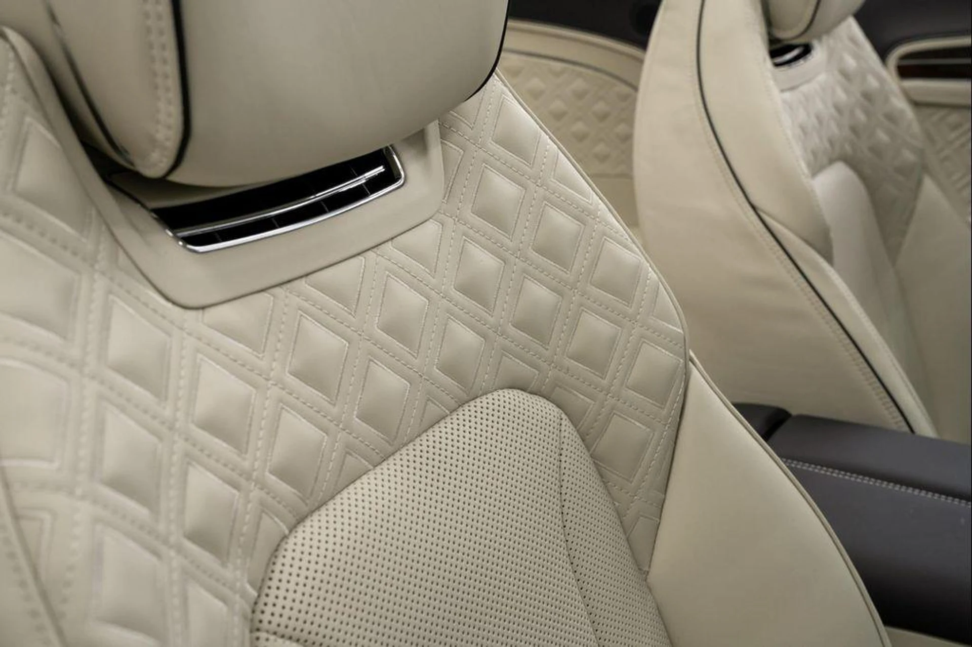 mph036_1977840658_jh_JA_Nl_F_WXY_3_E6_W2l8_R_pg_KI_4x_U_55c7e85c97