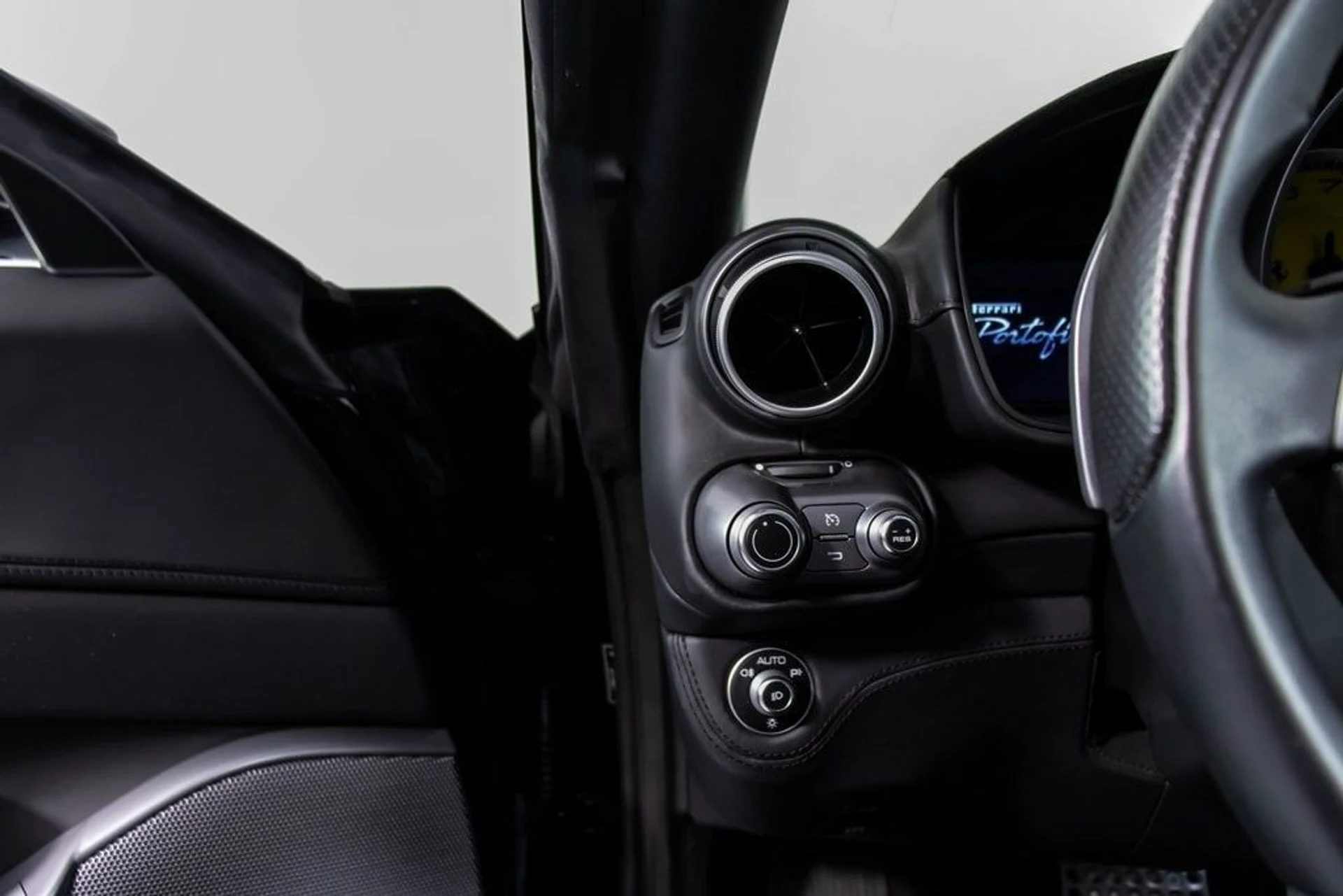 mph036_1977883992_733b4c16782cc82c4a76096a57c0b8cex_2fea82c3b7