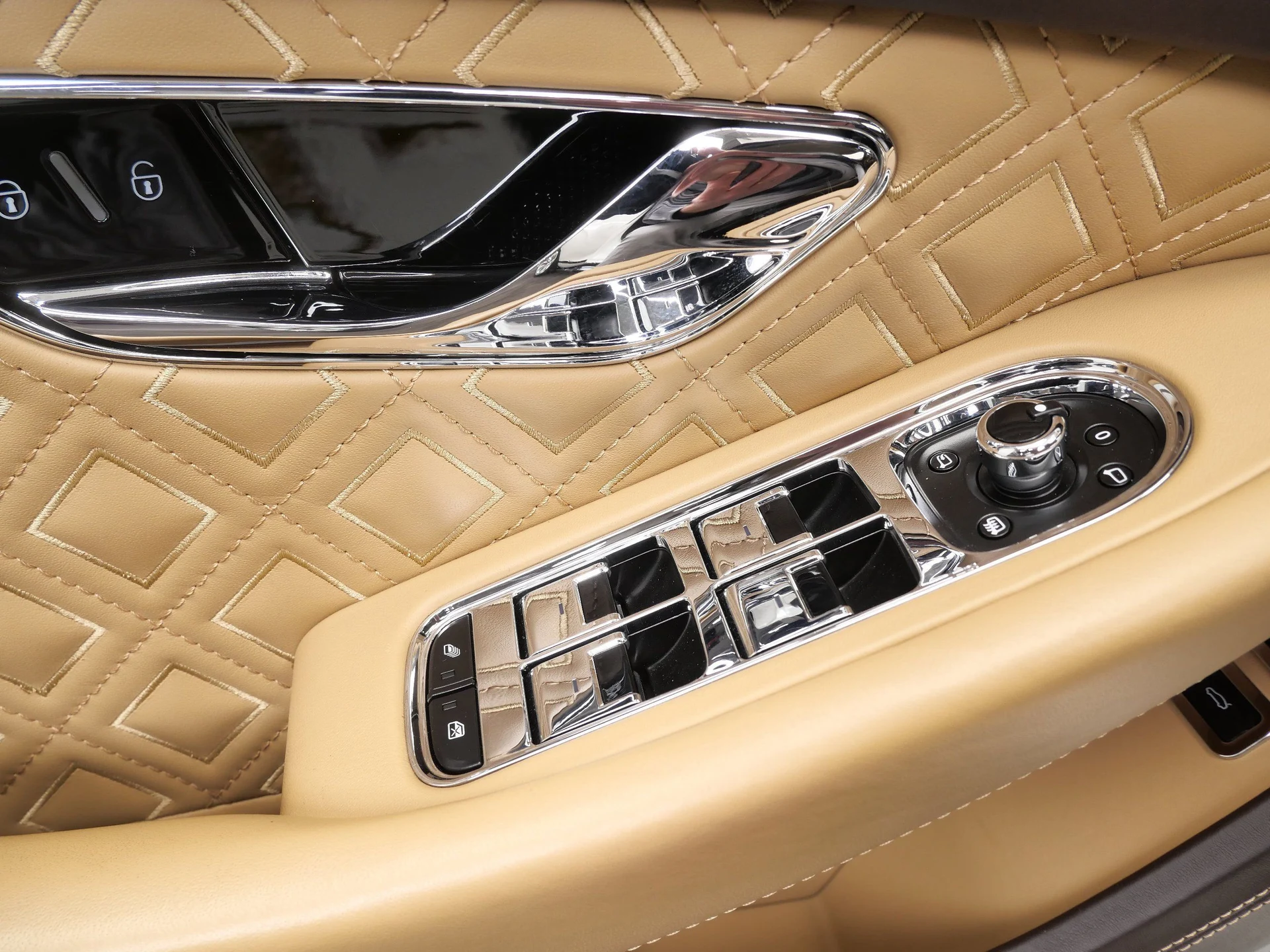 mph036_198595290_8aaf5e987c9303230e1c876f906d390f_7f468bf7ad