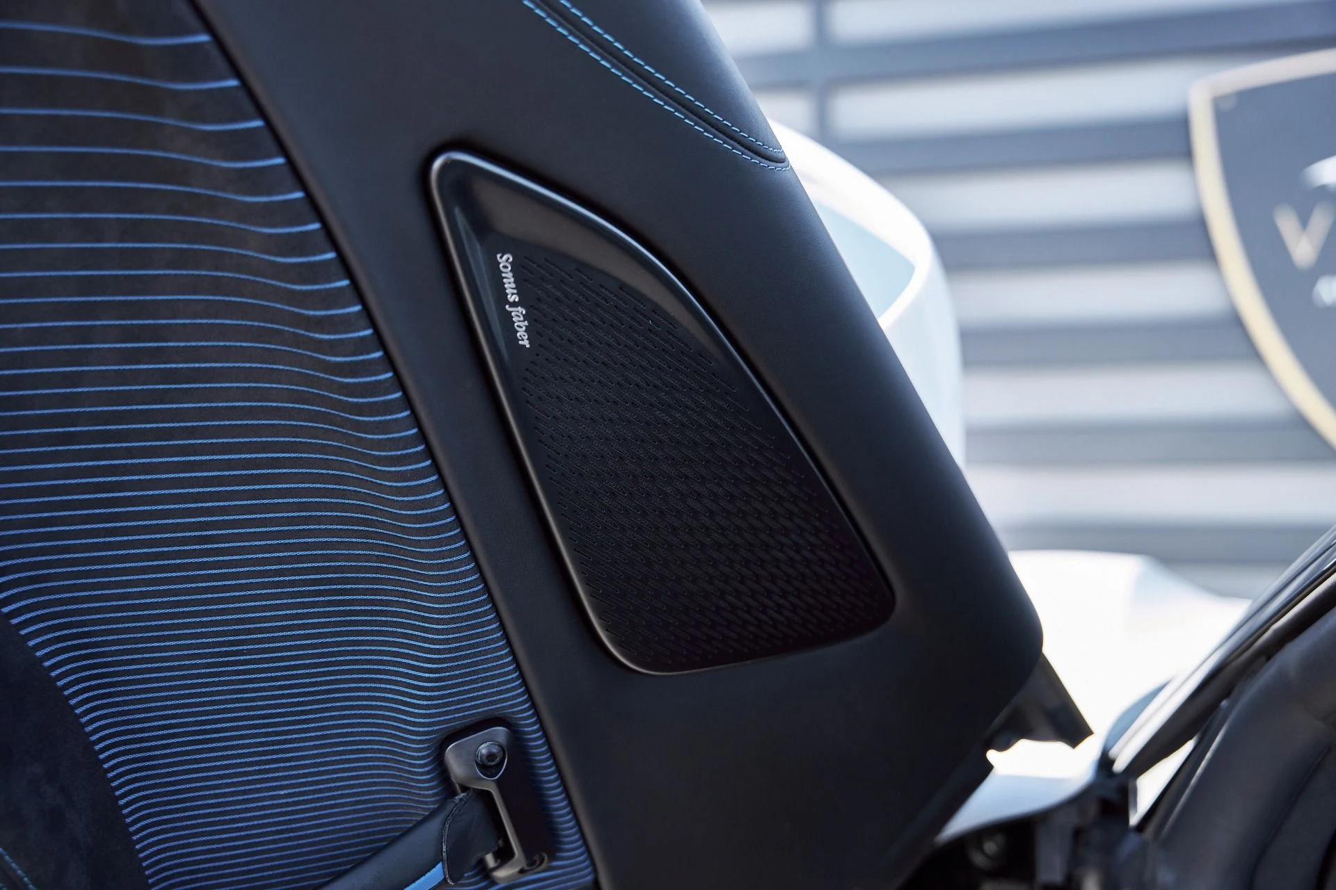 mph036_2010274531_Used_2023_Maserati_MC_20_1769481224_620895b1d5