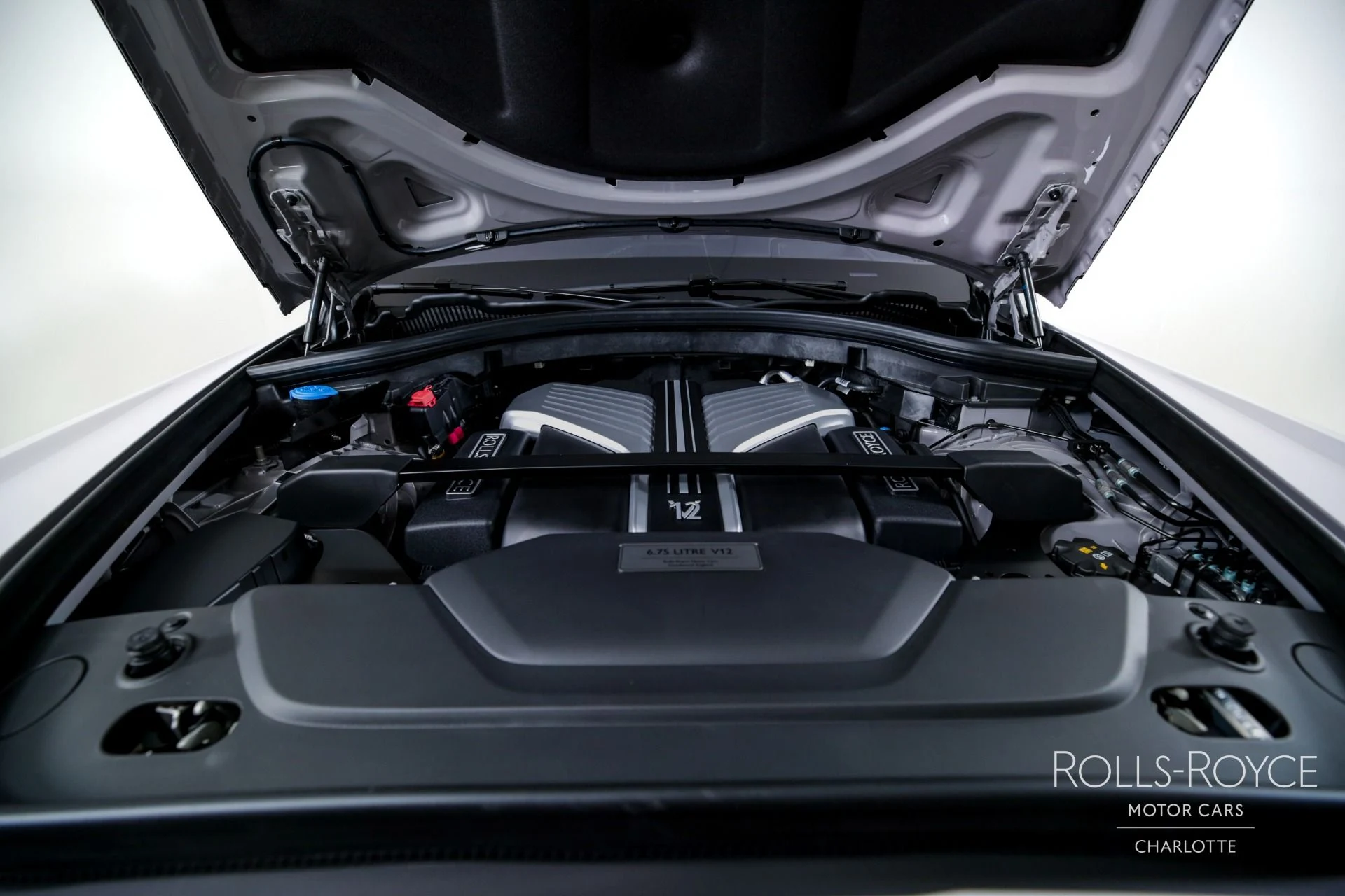 mph036_2018364061_Used_2024_Rolls_Royce_Cullinan_1750950017_9afd54e04b