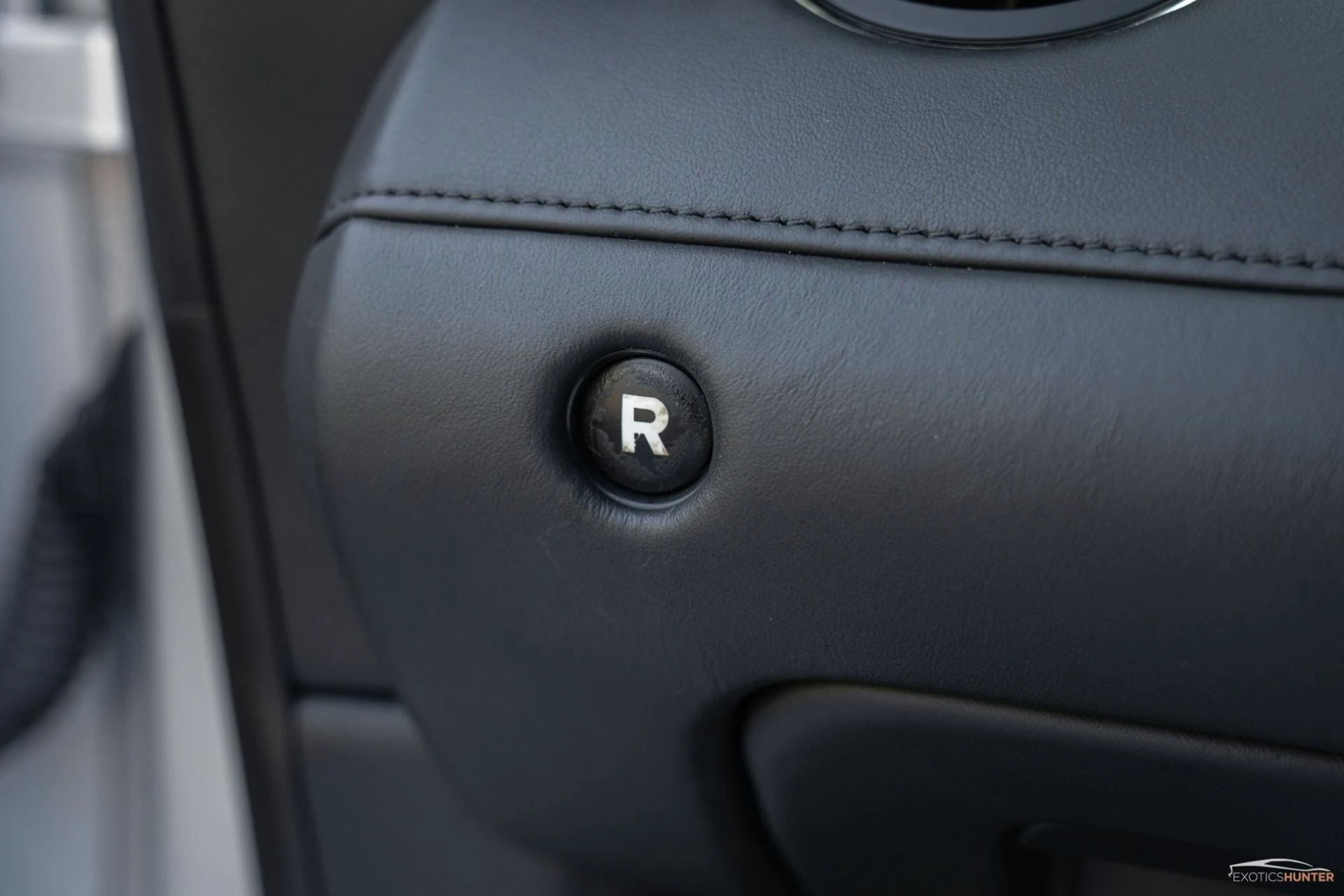 mph036_2024961520_Used_2010_Lamborghini_Gallardo_LP_560_4_in_Grigio_Telasso_w_Carbon_Ceramic_Brakes_1762876983_19e4f94d3d