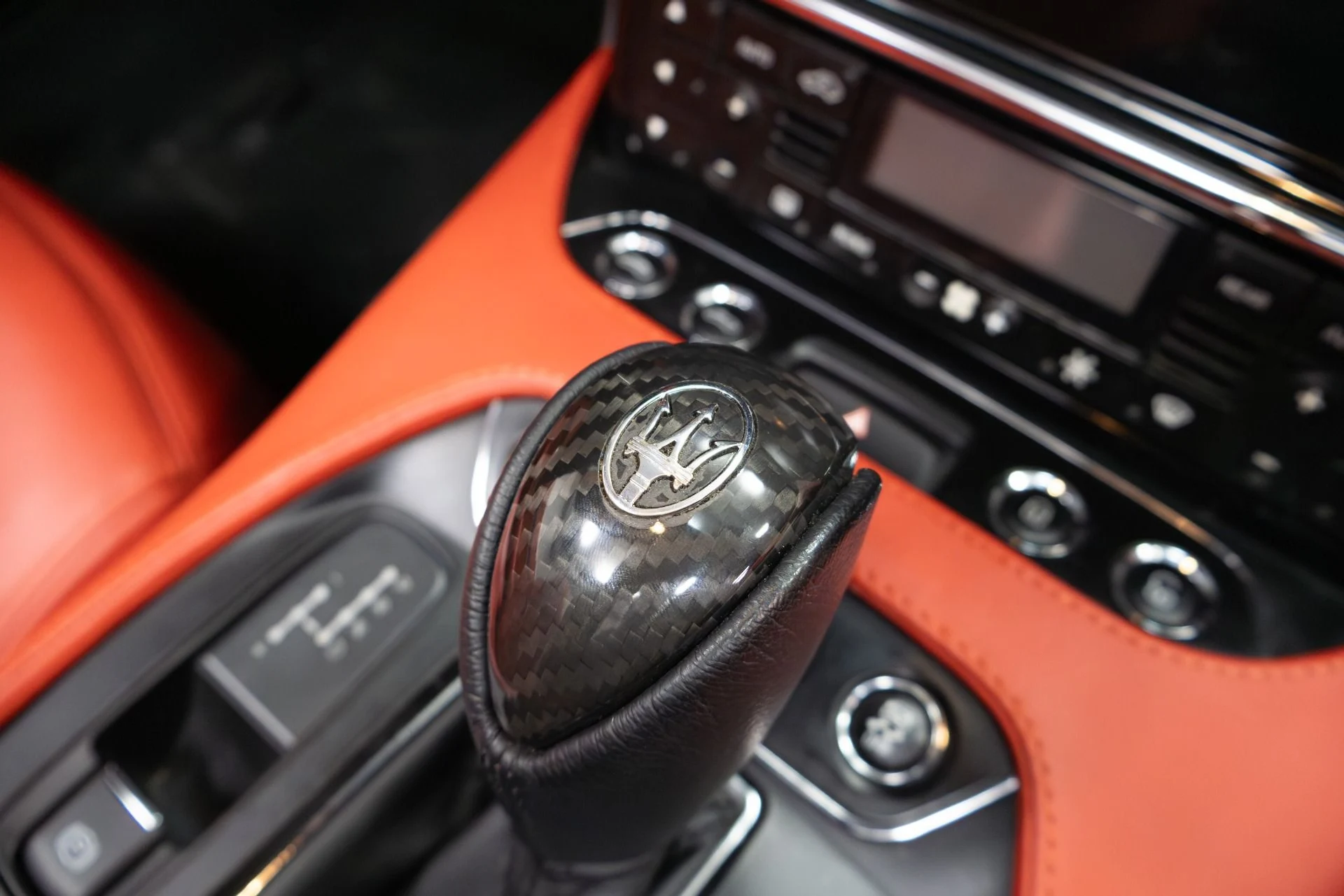 mph036_2040404110_Used_2018_Maserati_Gran_Turismo_1761598740_ae473f8d9b