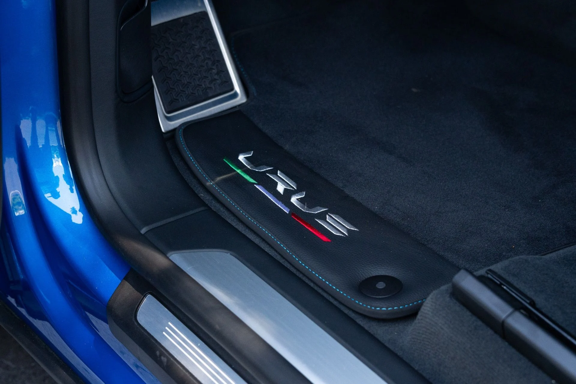 mph036_204090568_Used_2019_Lamborghini_Urus_1781242098_b737f3a378