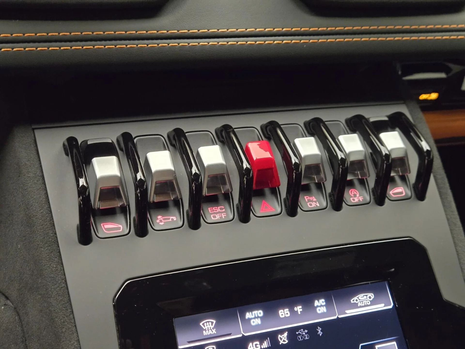 mph036_2049808953_Used_2023_Lamborghini_Huracan_Tecnica_1777355923_504bd5acb9