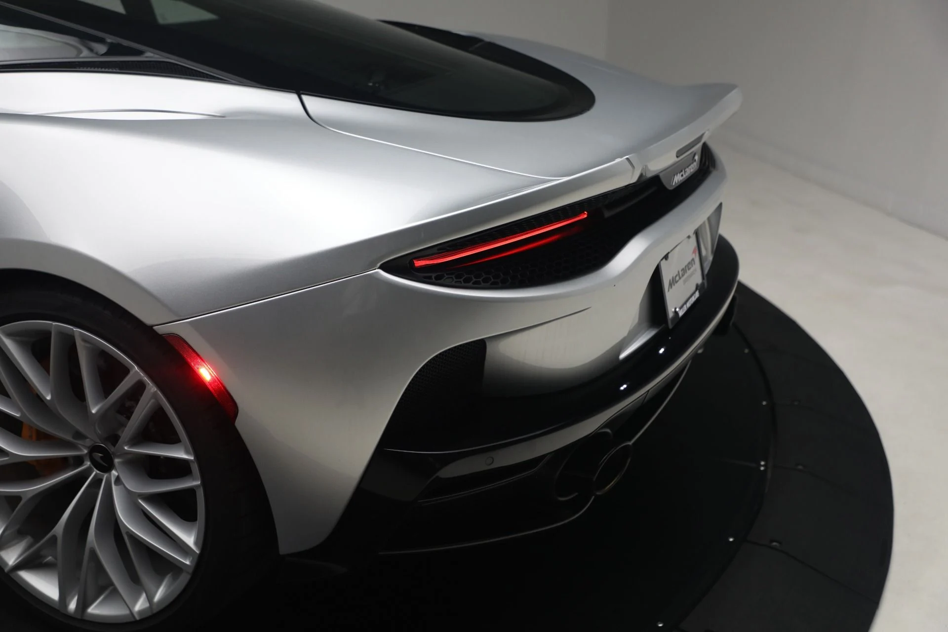 mph036_2050798837_Used_2023_Mc_Laren_GT_Luxe_e5224f41fb