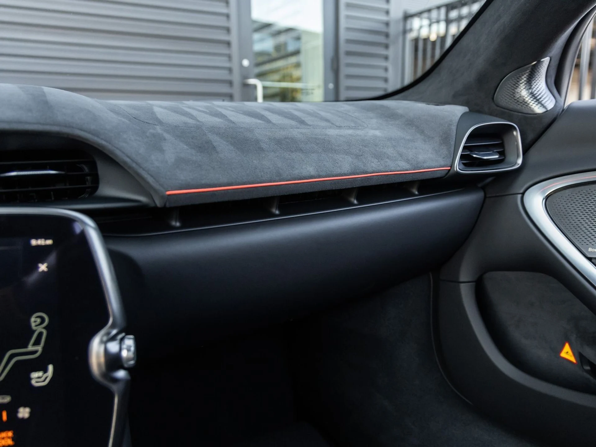 mph036_2051686322_37_49184f3bb7