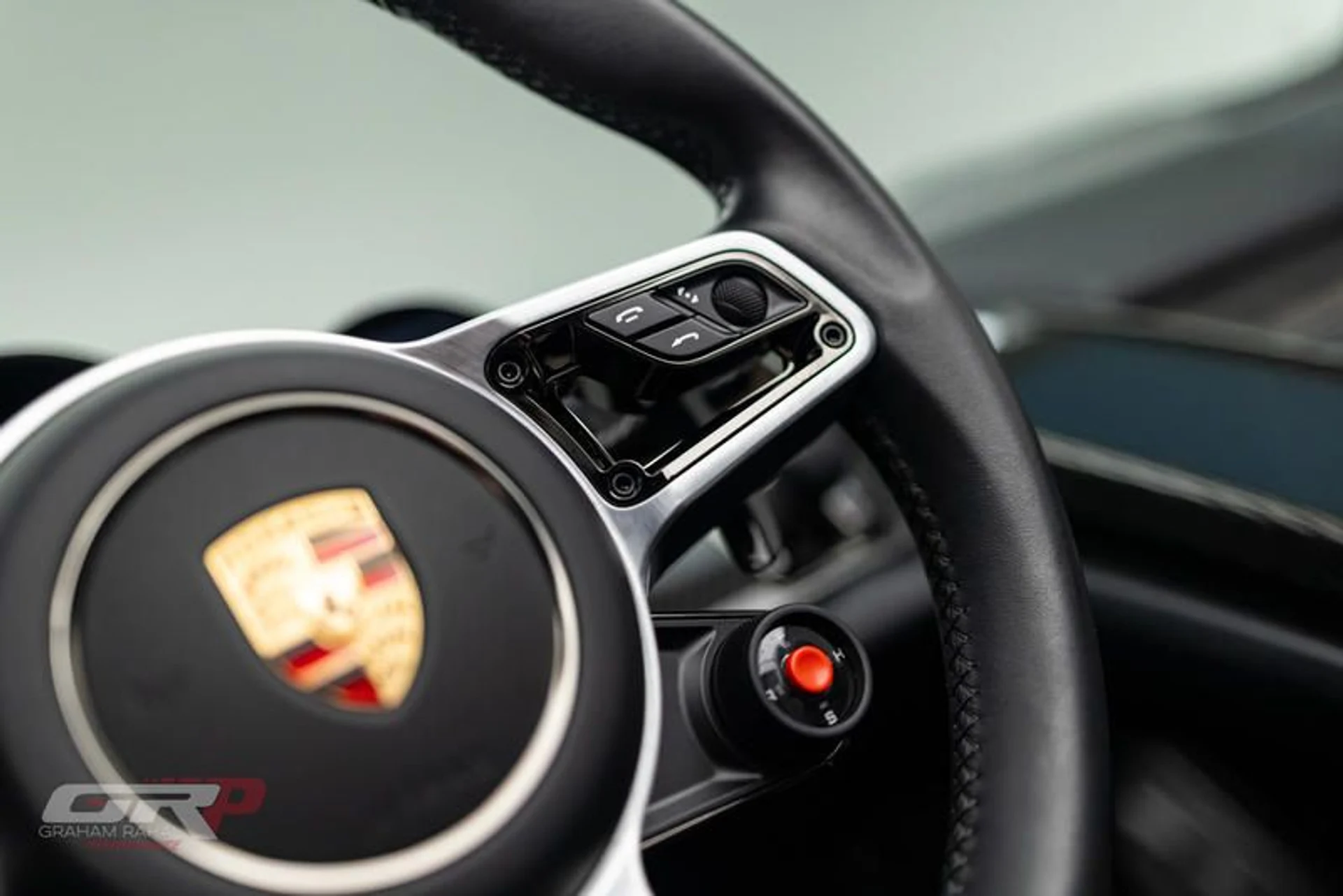 mph036_205263536_B0538616_92_EA_4681_87_C5_1_A2_E1_E3_FCF_0_B_06c493e0f0