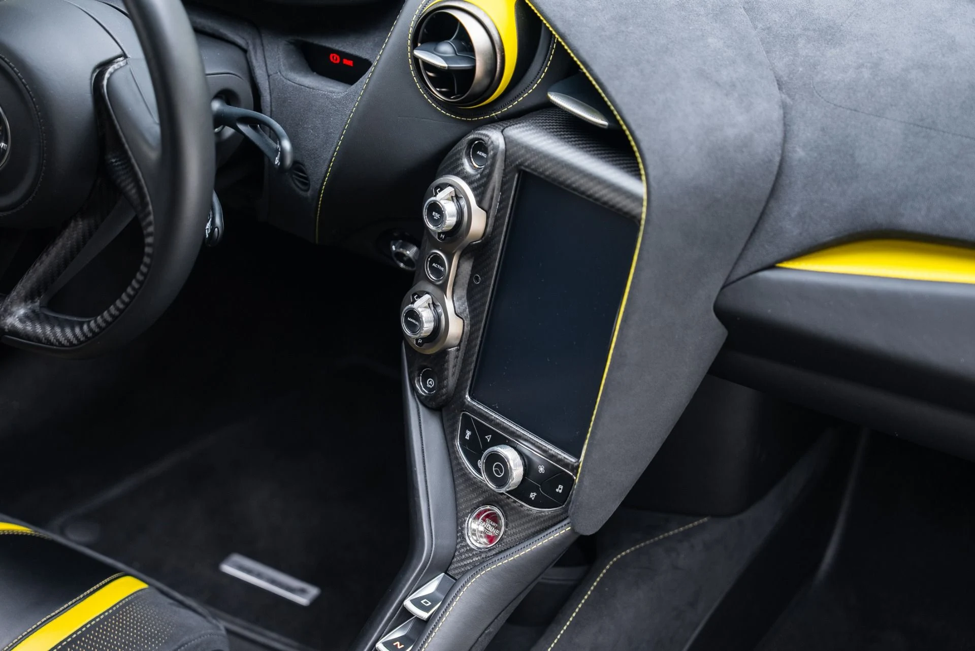 mph036_2076476709_Used_2018_Mc_Laren_720_S_Performance_1764709417_689a765094