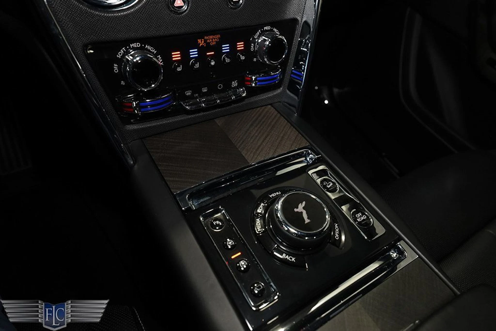 mph036_2084259670_used_2019_rolls_royce_cullinan_sportutility_9689_22937203_37_1024_1c3cca5da9