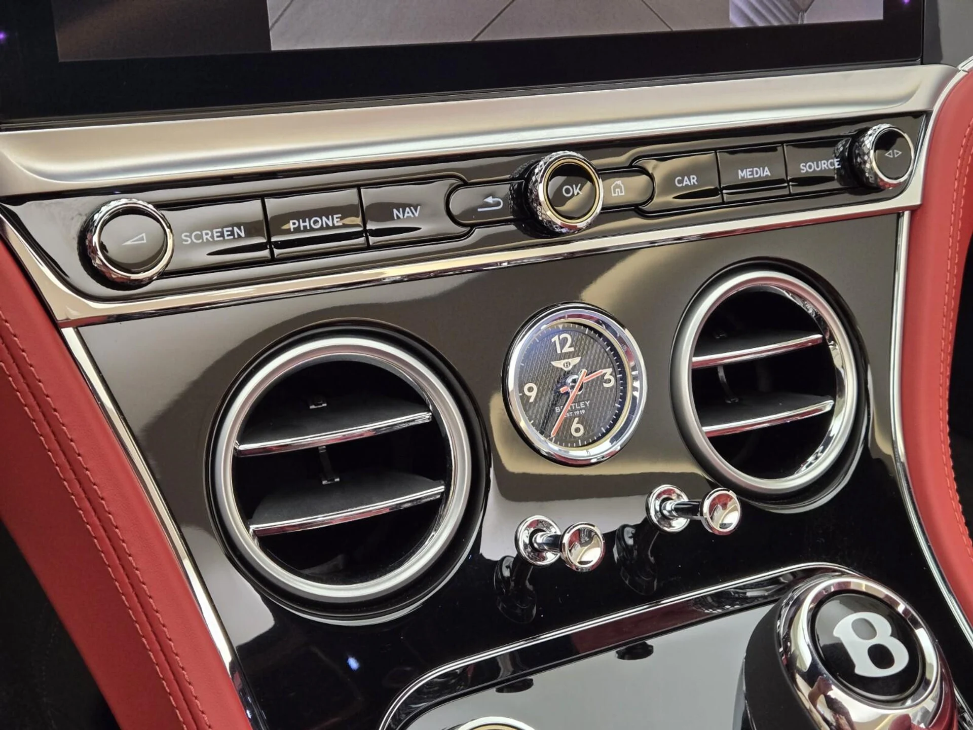 mph036_2086724496_Used_2024_Bentley_Continental_GT_Speed_1777356138_f245f45323