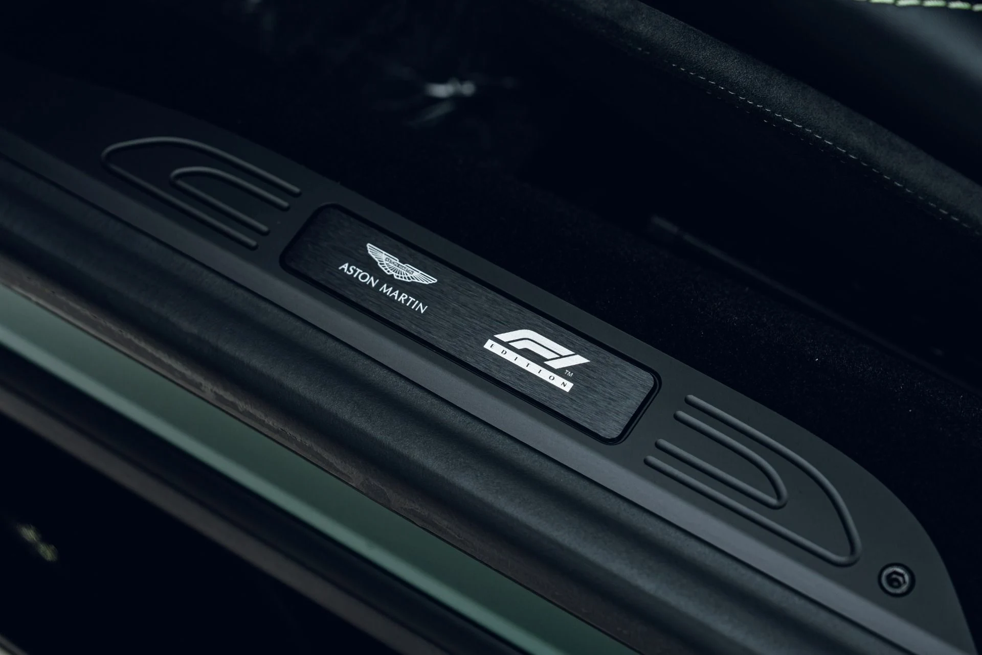 mph036_209259101_Used_2023_Aston_Martin_Vantage_F1_Edition_1783661197_8a7a91bdd1