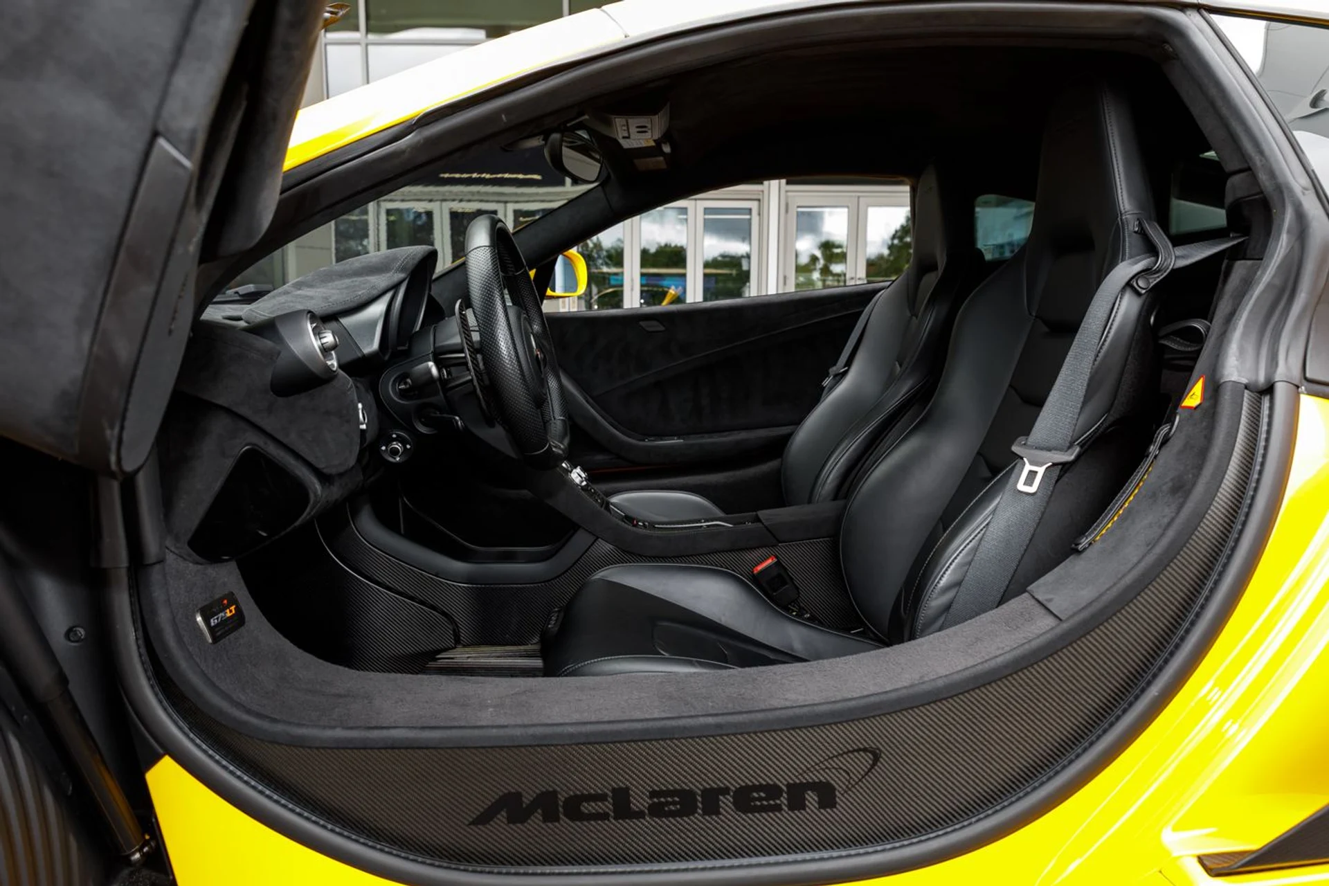 mph036_2096911272_Used_2016_Mc_Laren_675_LT_a0c3fe4b0e