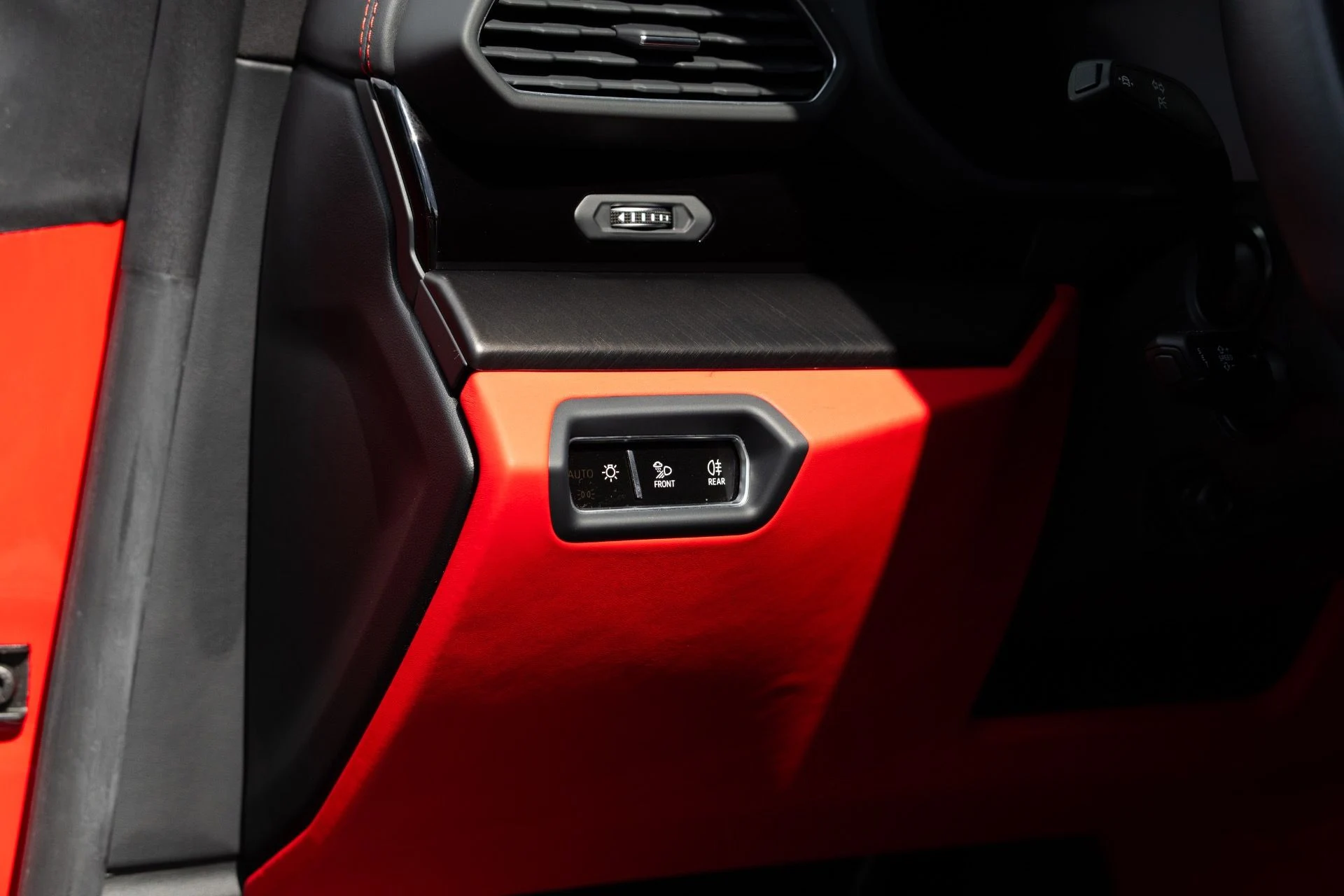 mph036_2100789093_Used_2023_Lamborghini_Urus_S_1771018679_b2898ef64f