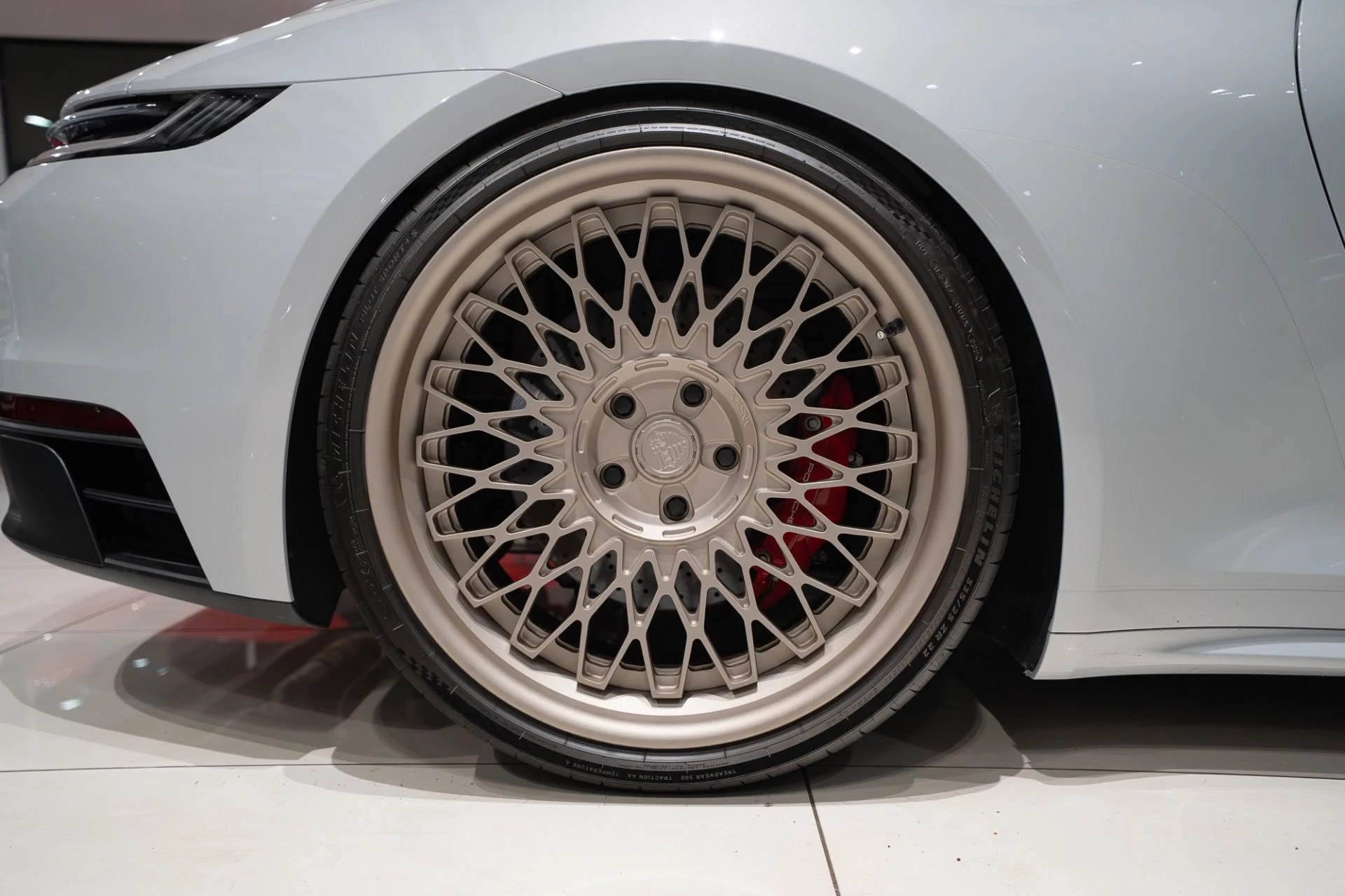 mph036_2102747644_11869_p37_l_ba10f773e9