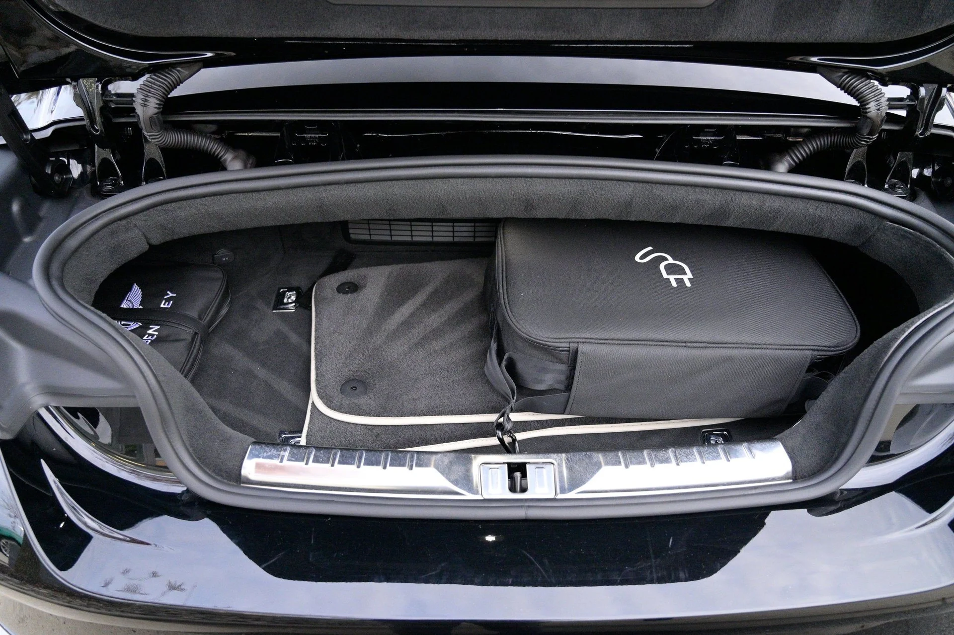 mph036_2105981683_ee2b2b21bcb04507b16c76509863f333_98e35d3c6d