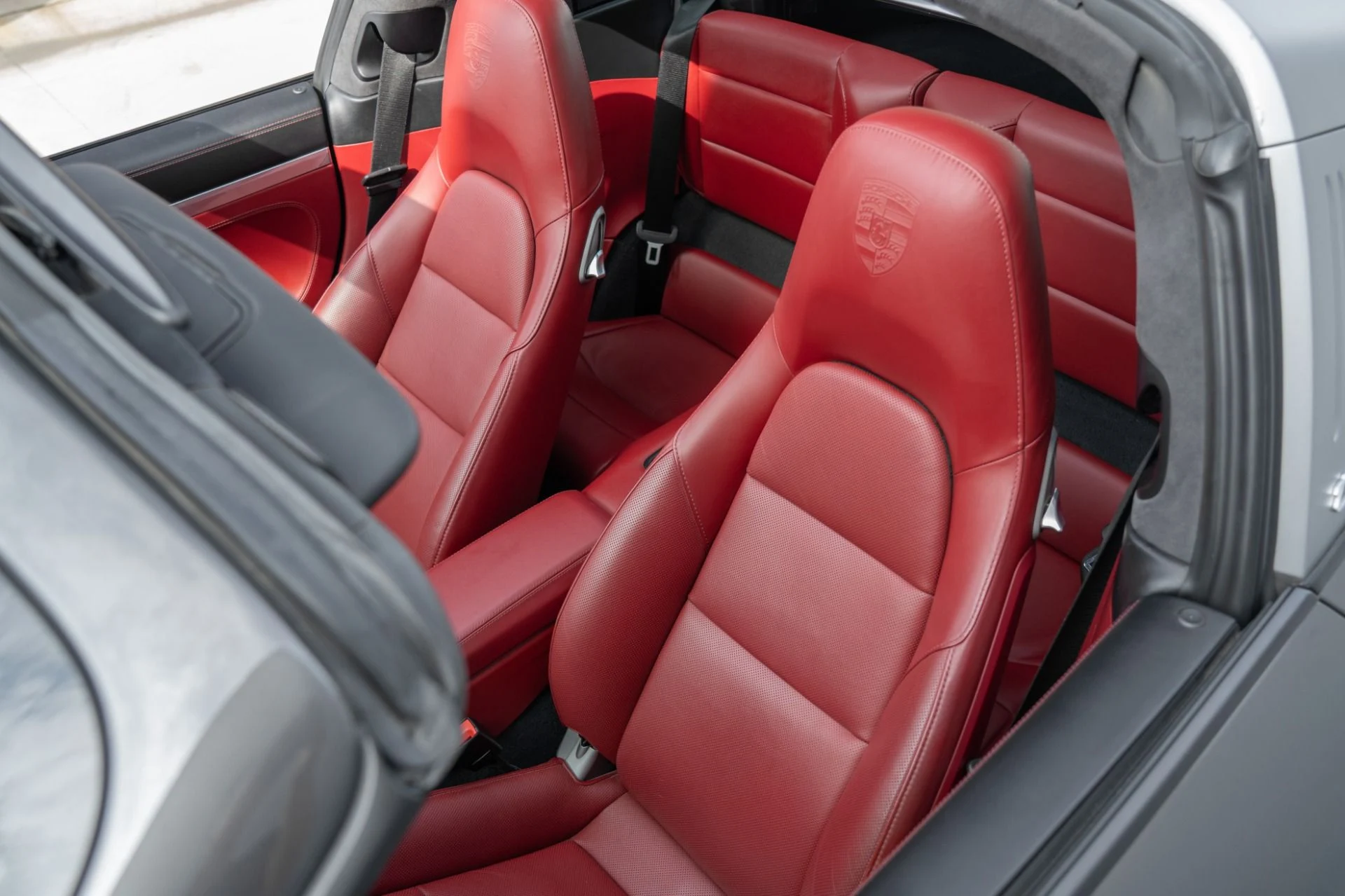 mph036_2108191720_Used_2017_Porsche_911_Targa_4_S_1761592215_d38c23d160