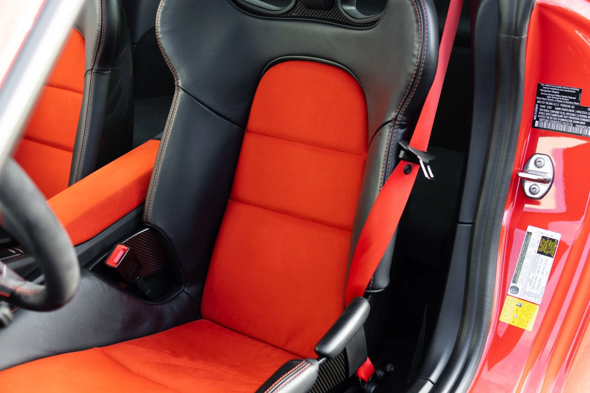 mph036_2108699828_Used_2016_Porsche_911_GT_3_RS_1766773556_8ea4feb434