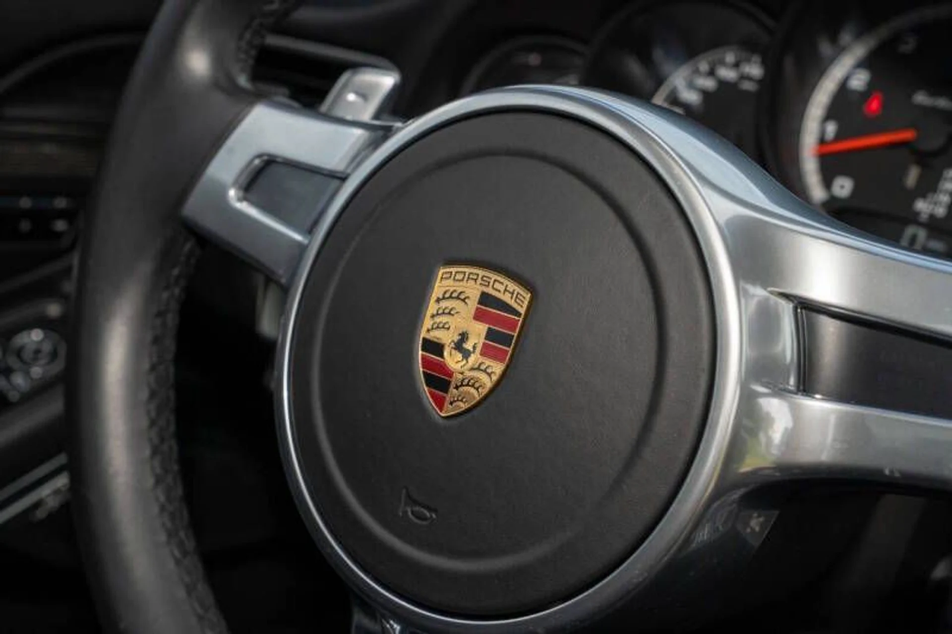 mph036_2108920048_2016_porsche_911_turbo_s_awd_2dr_coupe_7215559d31