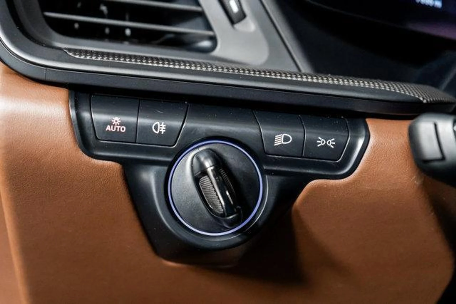 mph036_2111696343_CP_Ax_AZ_Zz6nk1cs_Z_vtf_Et4_G_Pp_Mk_33be042342