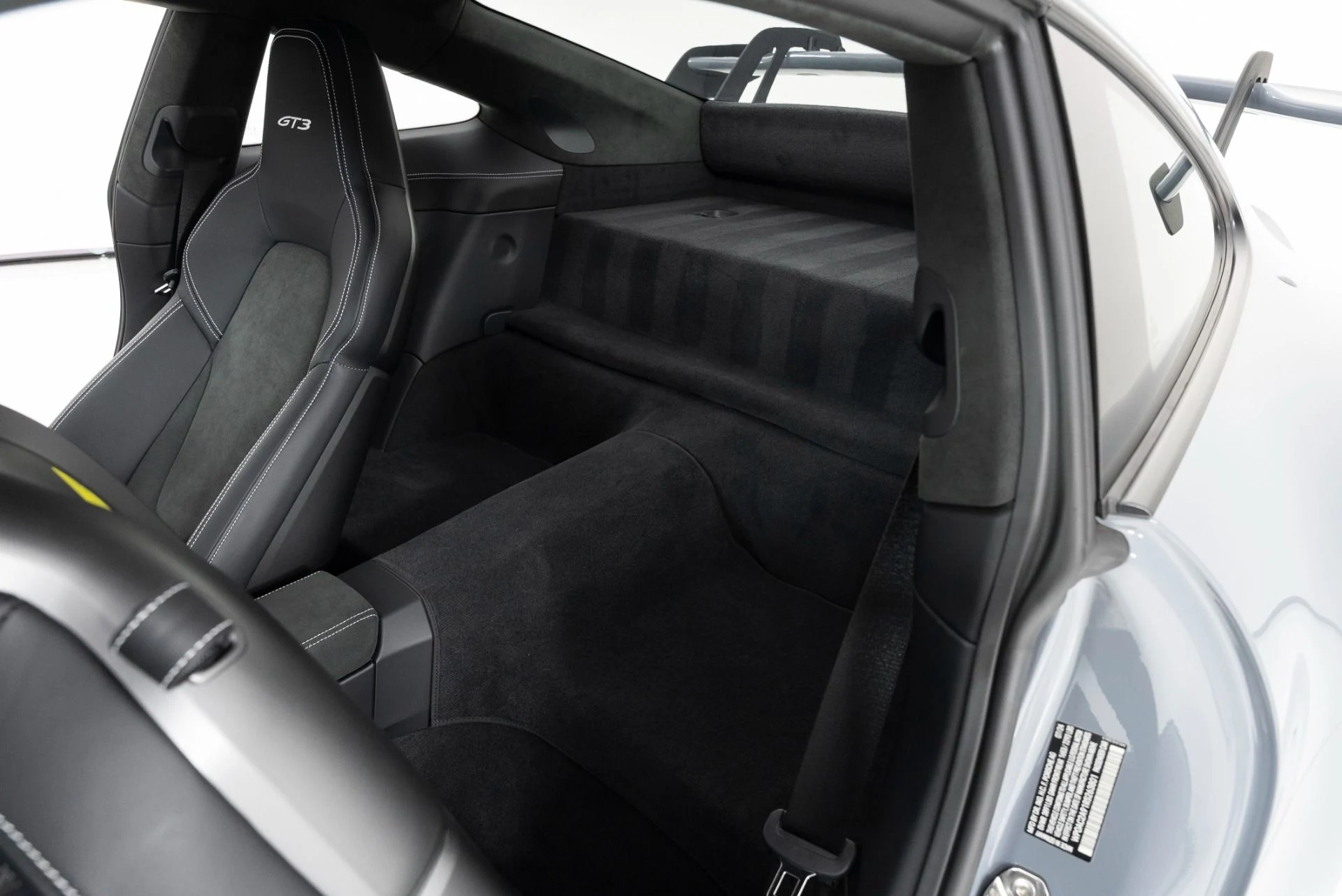 mph036_211757376_Used_2024_Porsche_911_GT_3_1754347427_0e6e796fd1