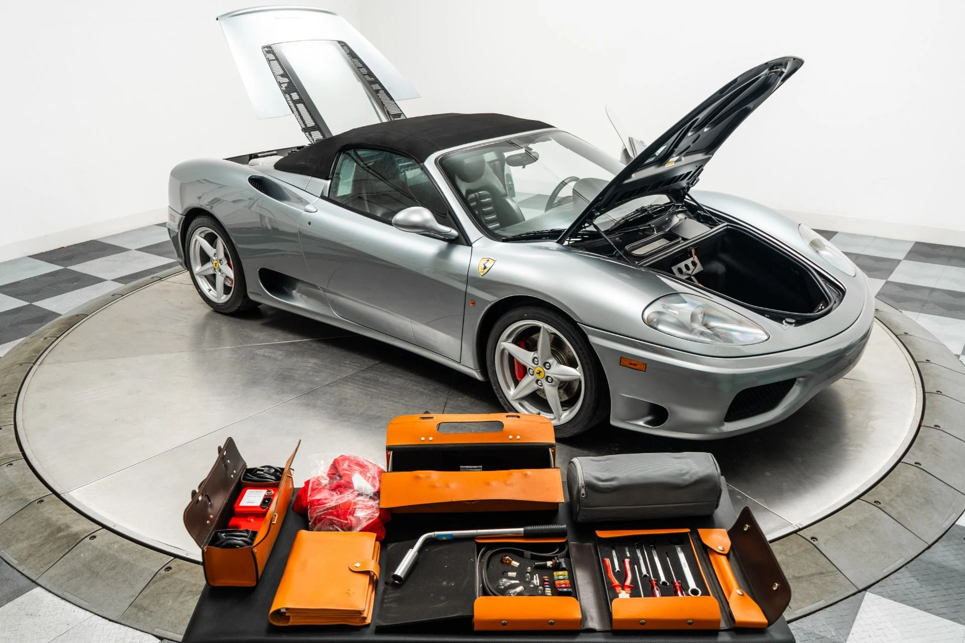 mph036_212562751_Used_2001_Ferrari_360_Spider_1760015223_ee6977414a