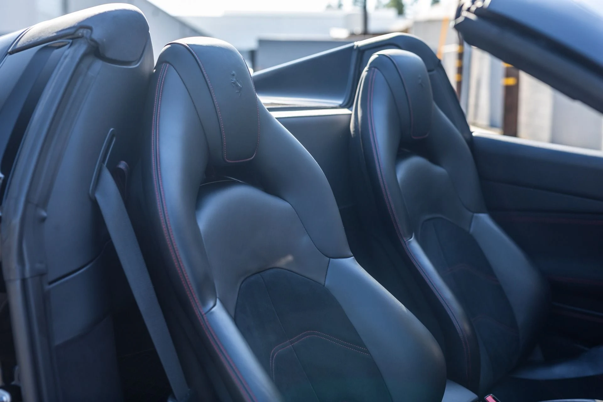 mph036_2132947603_Used_2018_Ferrari_488_Spider_1701972861_75474d121e