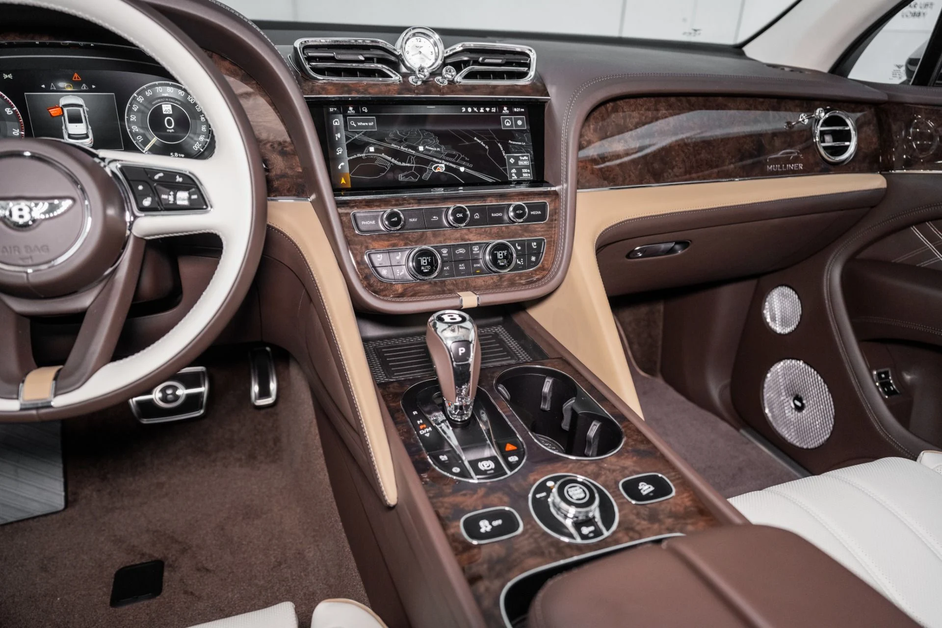 mph036_2133052702_Used_2025_Bentley_Bentayga_EWB_Mulliner_1762964457_c080fd18fd