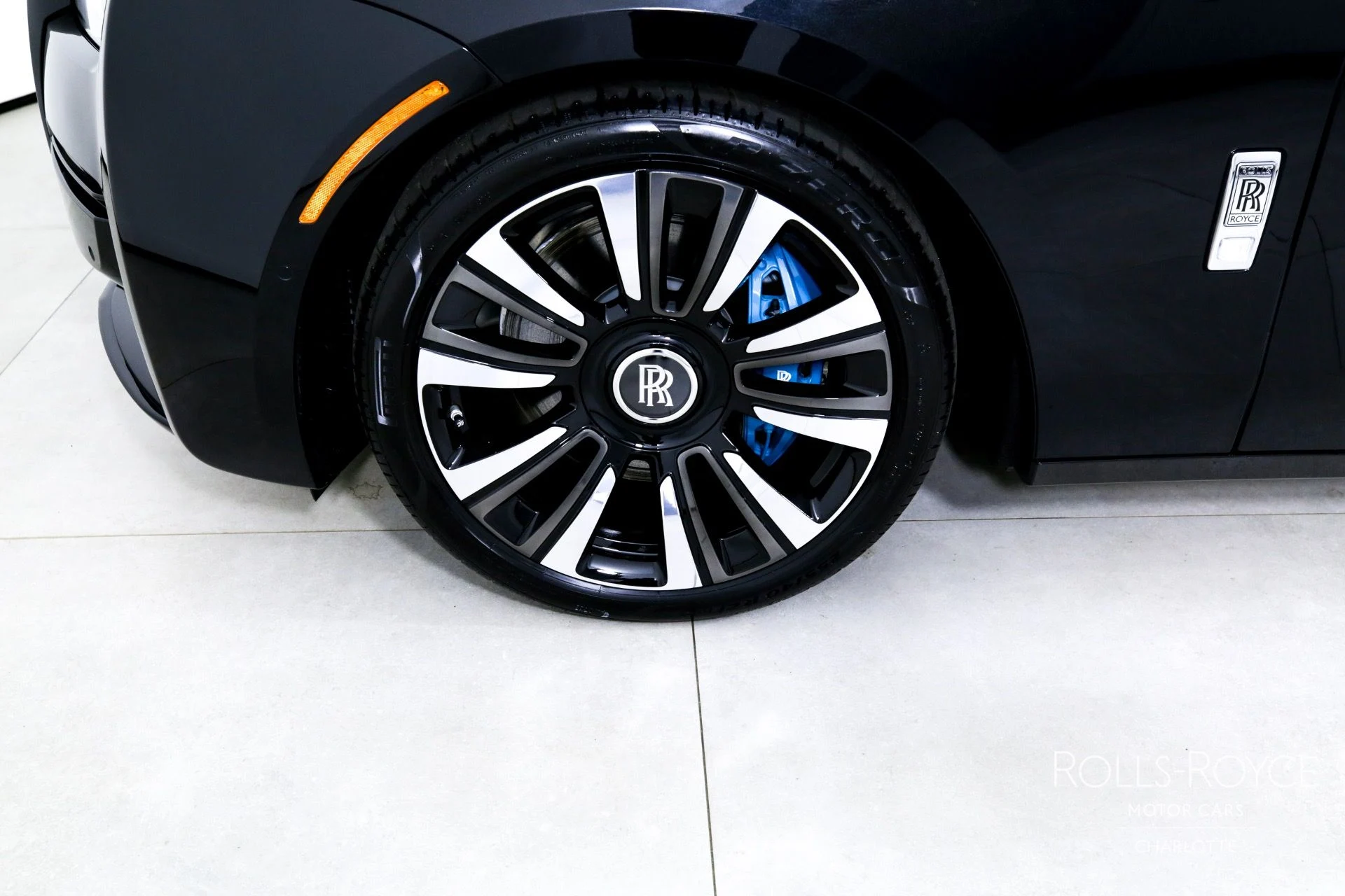 mph036_214821583_Used_2024_Rolls_Royce_Ghost_1746461568_64cbbbd888