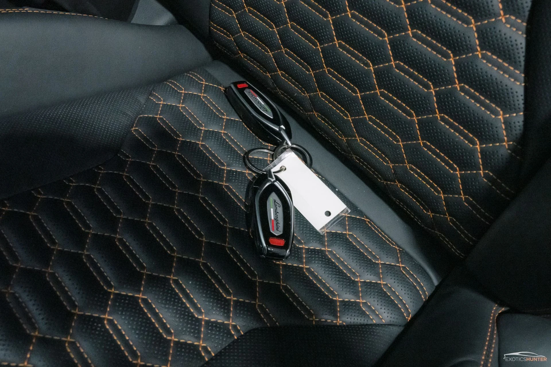 mph036_2152996305_Used_2021_Lamborghini_Urus_w_Bang_Olufsen_Advanced_Sound_Parkassist_1758750710_f036e31dc2